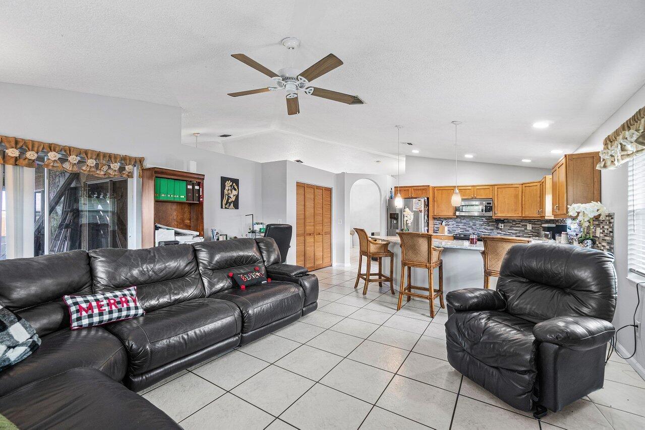 7600 Cocoanut Drive
