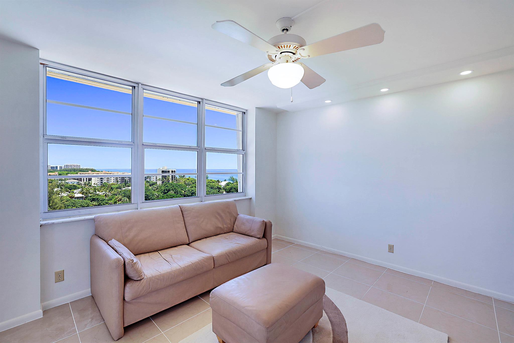 2121 N Ocean Boulevard 1202e