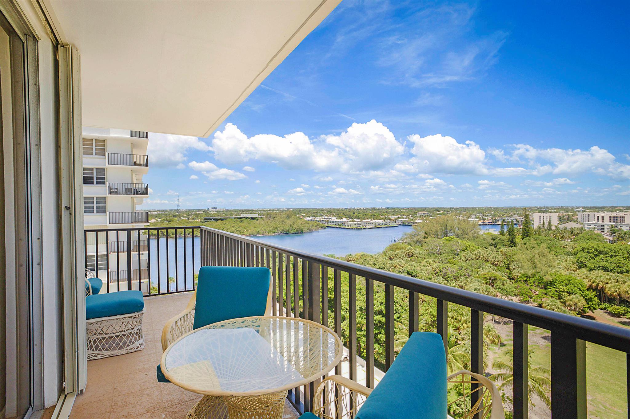 2121 N Ocean Boulevard 1202e