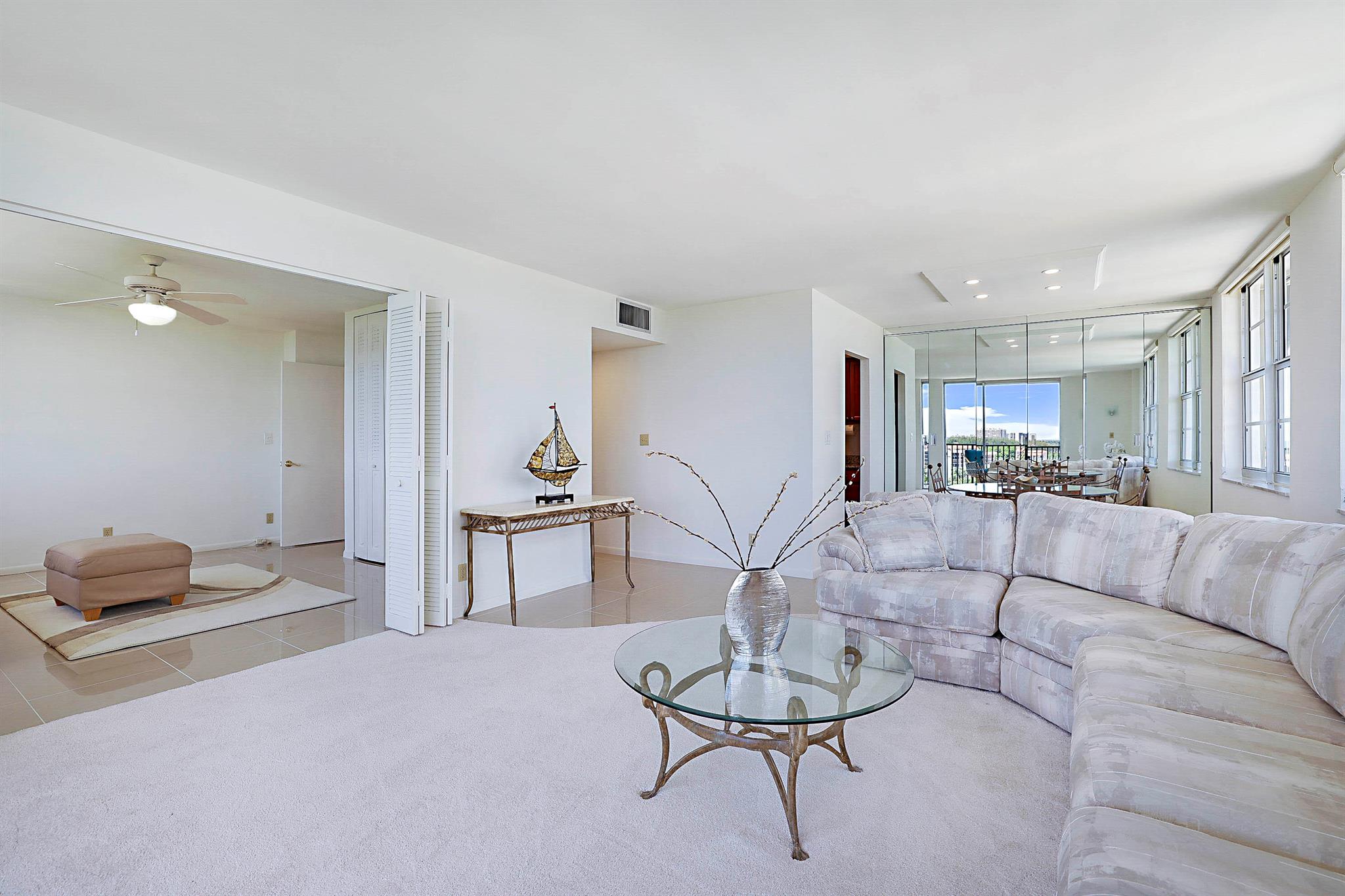 2121 N Ocean Boulevard 1202e