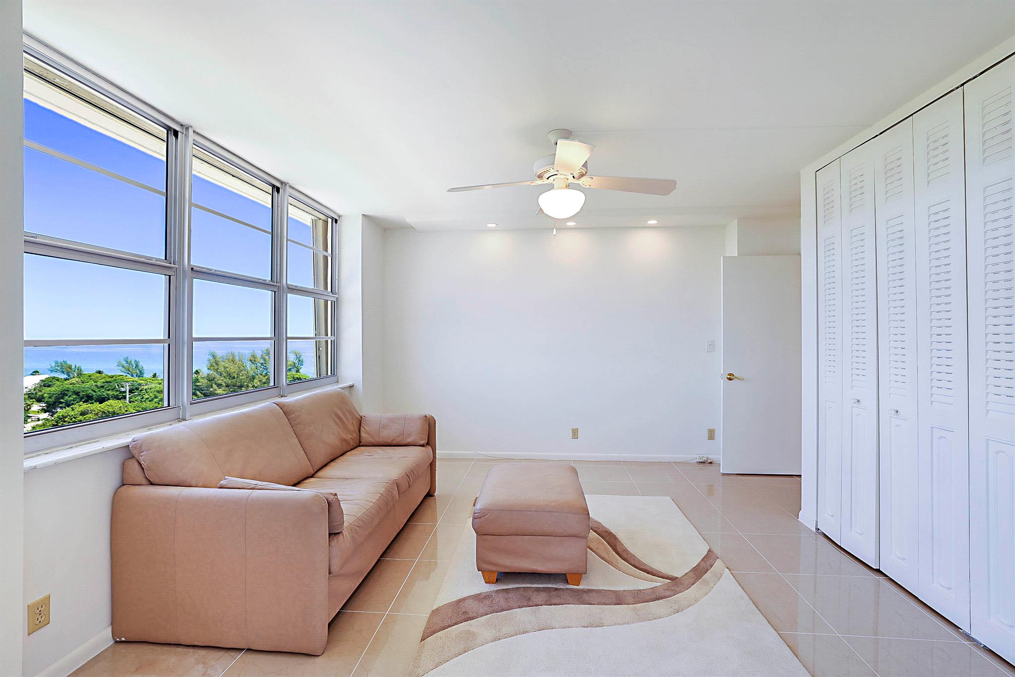2121 N Ocean Boulevard 1202e