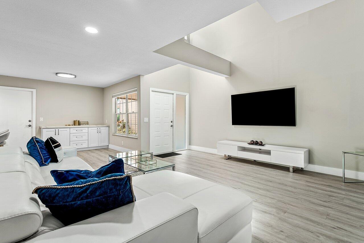 5292 Buckhead Circle 1030