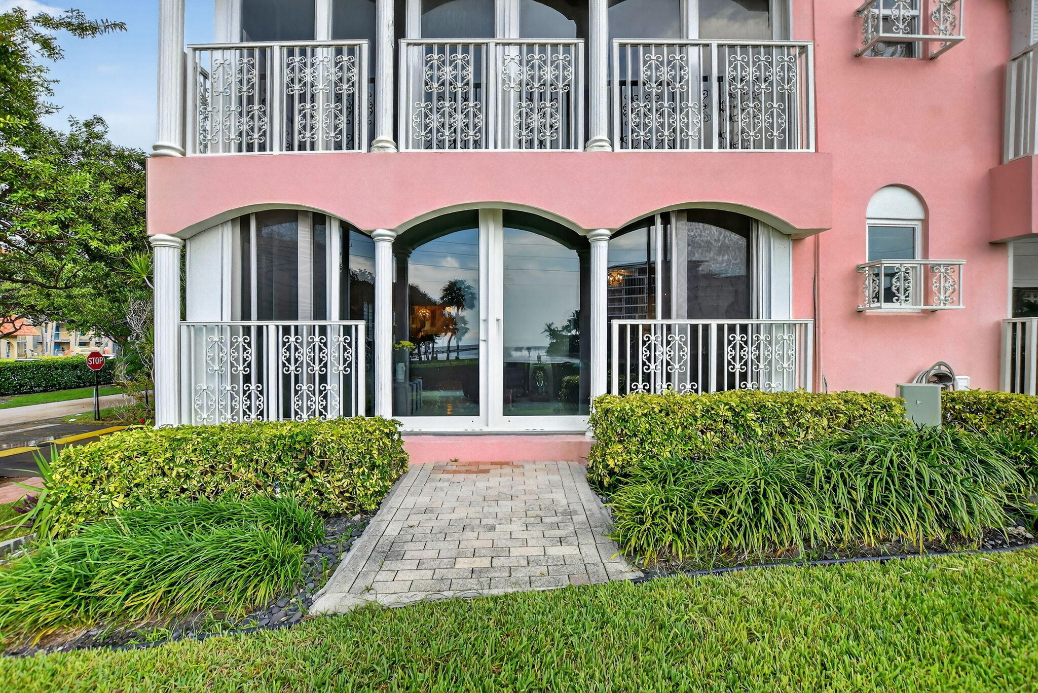 1099 S Ocean Boulevard 101-S