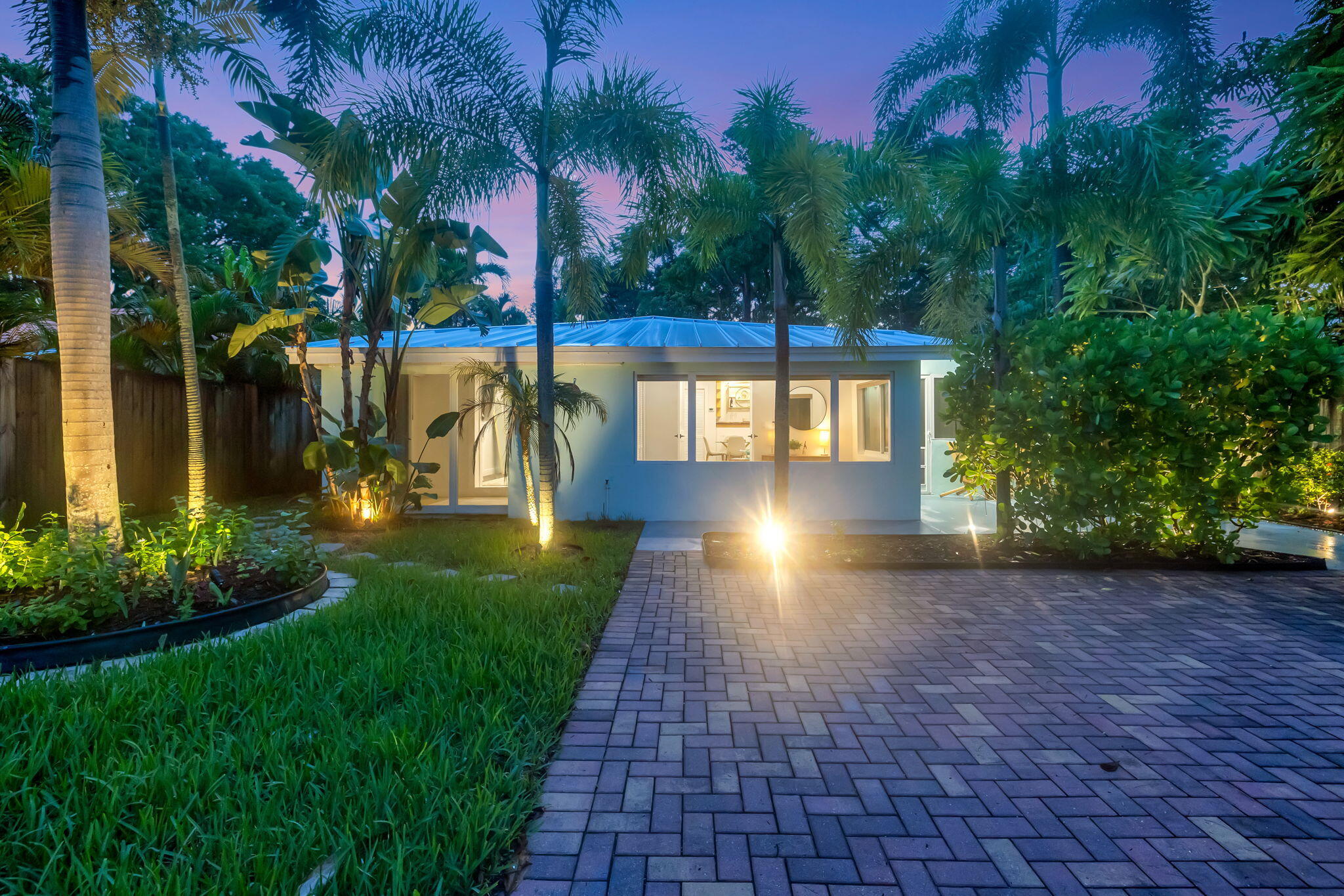 1317 NE 1st Avenue