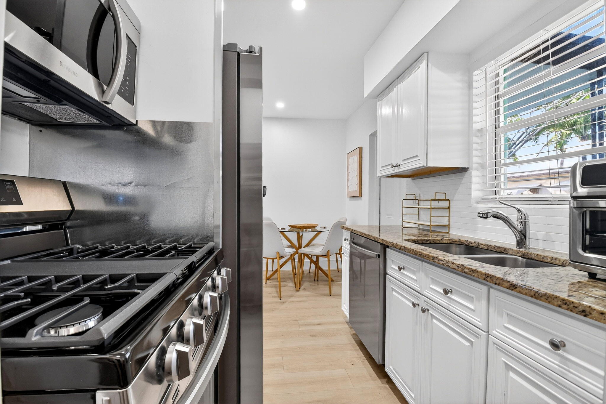 325 E Decarie Street