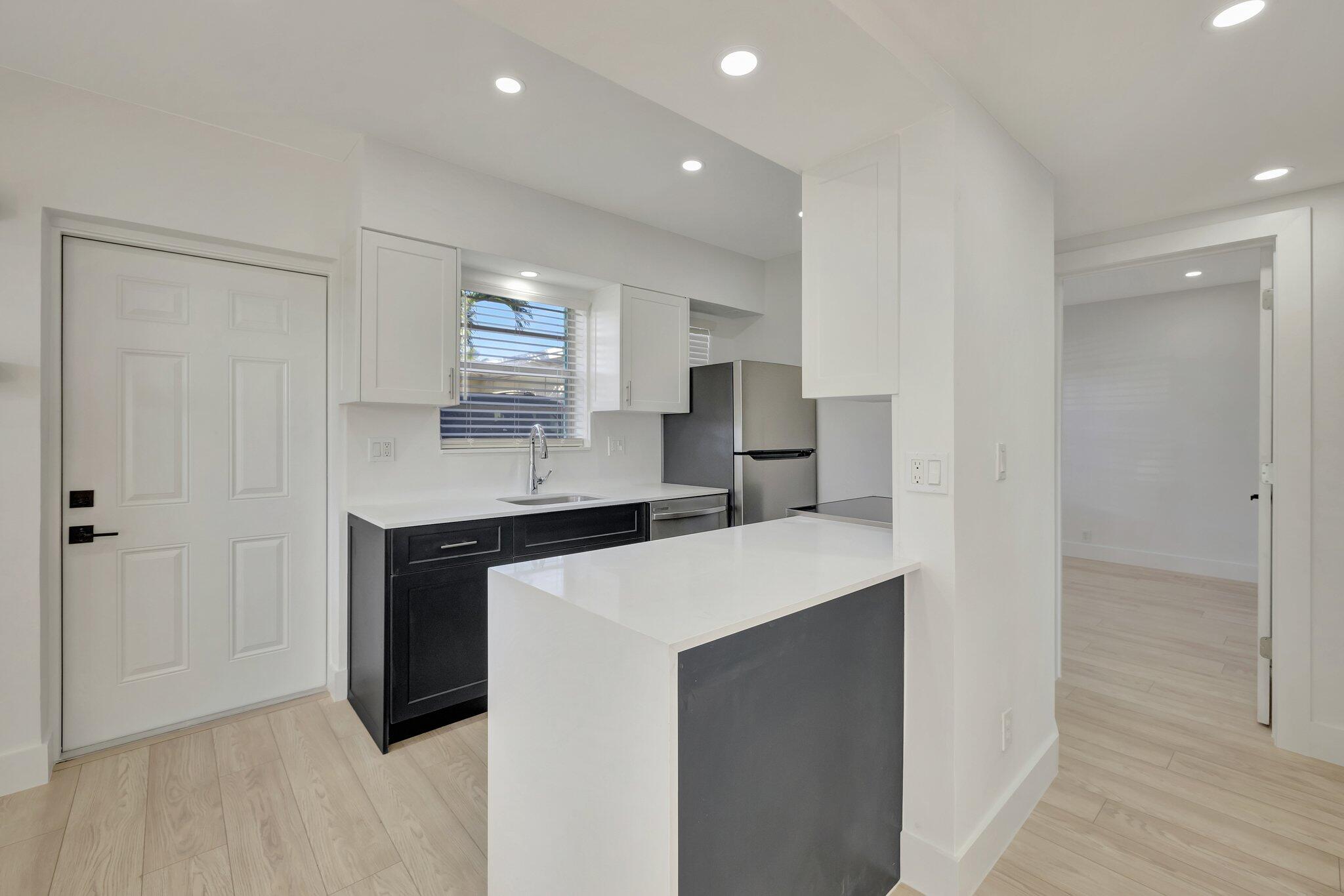 325 E Decarie Street