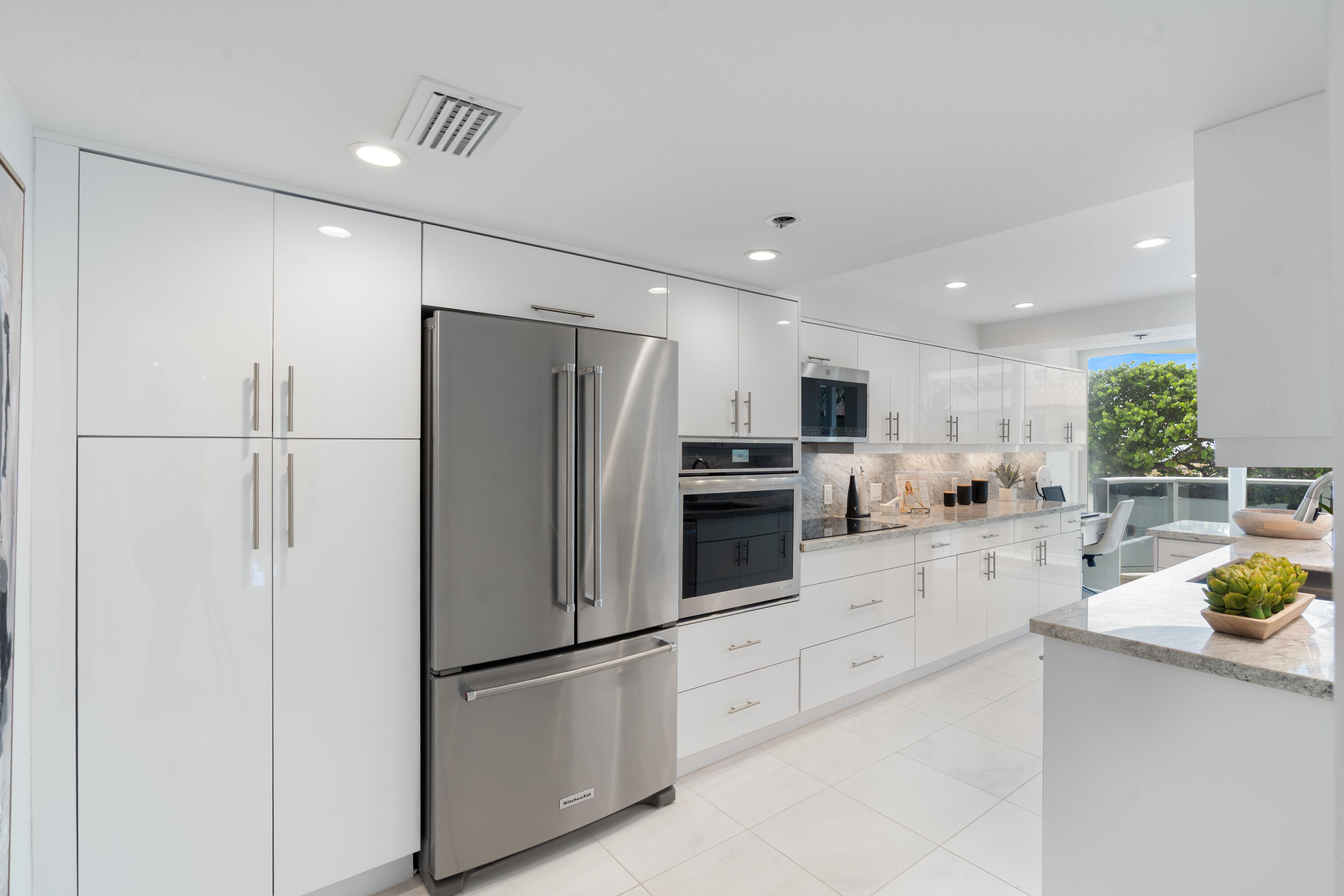 350 S Ocean 0012 Boulevard 1b