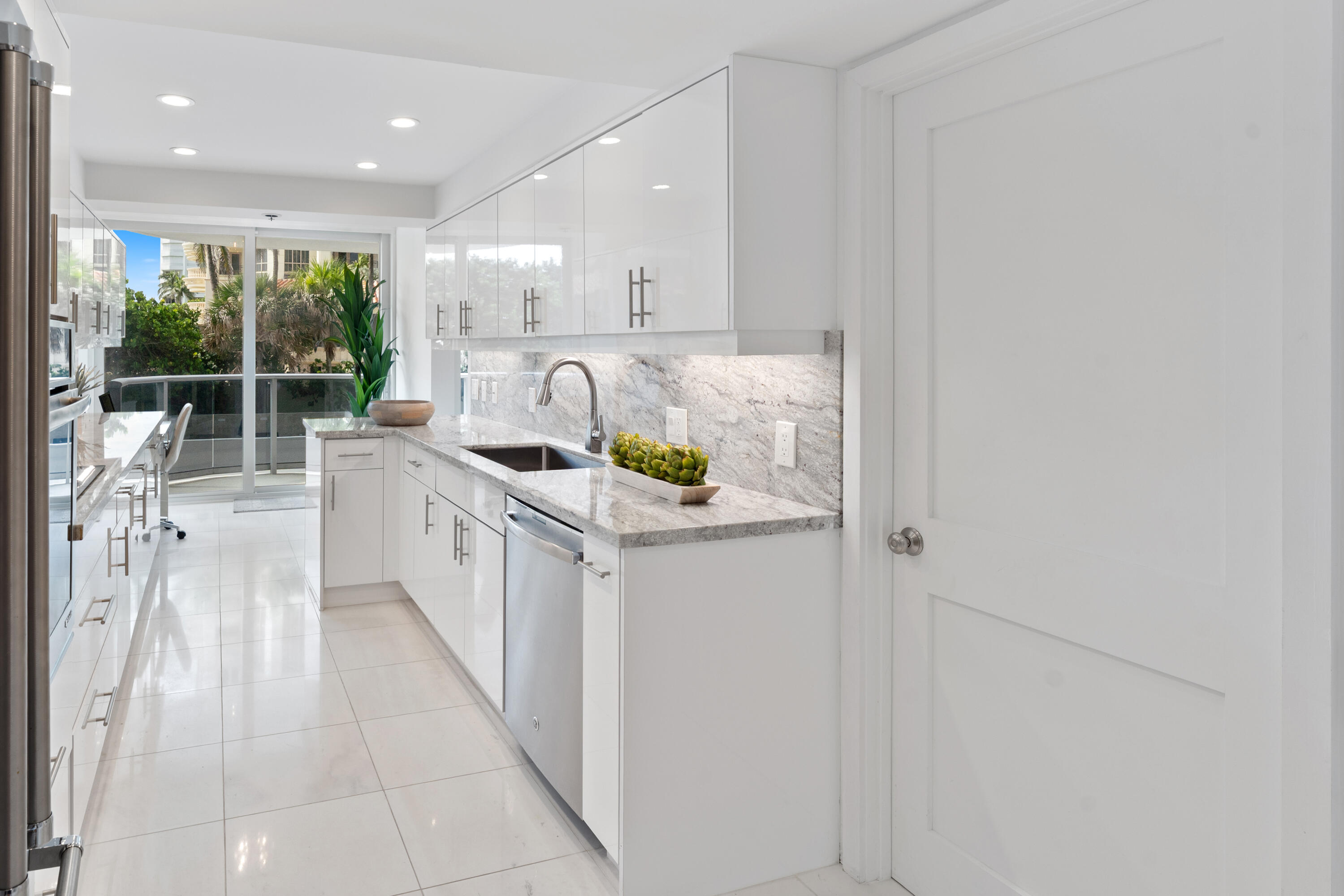 350 S Ocean 0012 Boulevard 1b