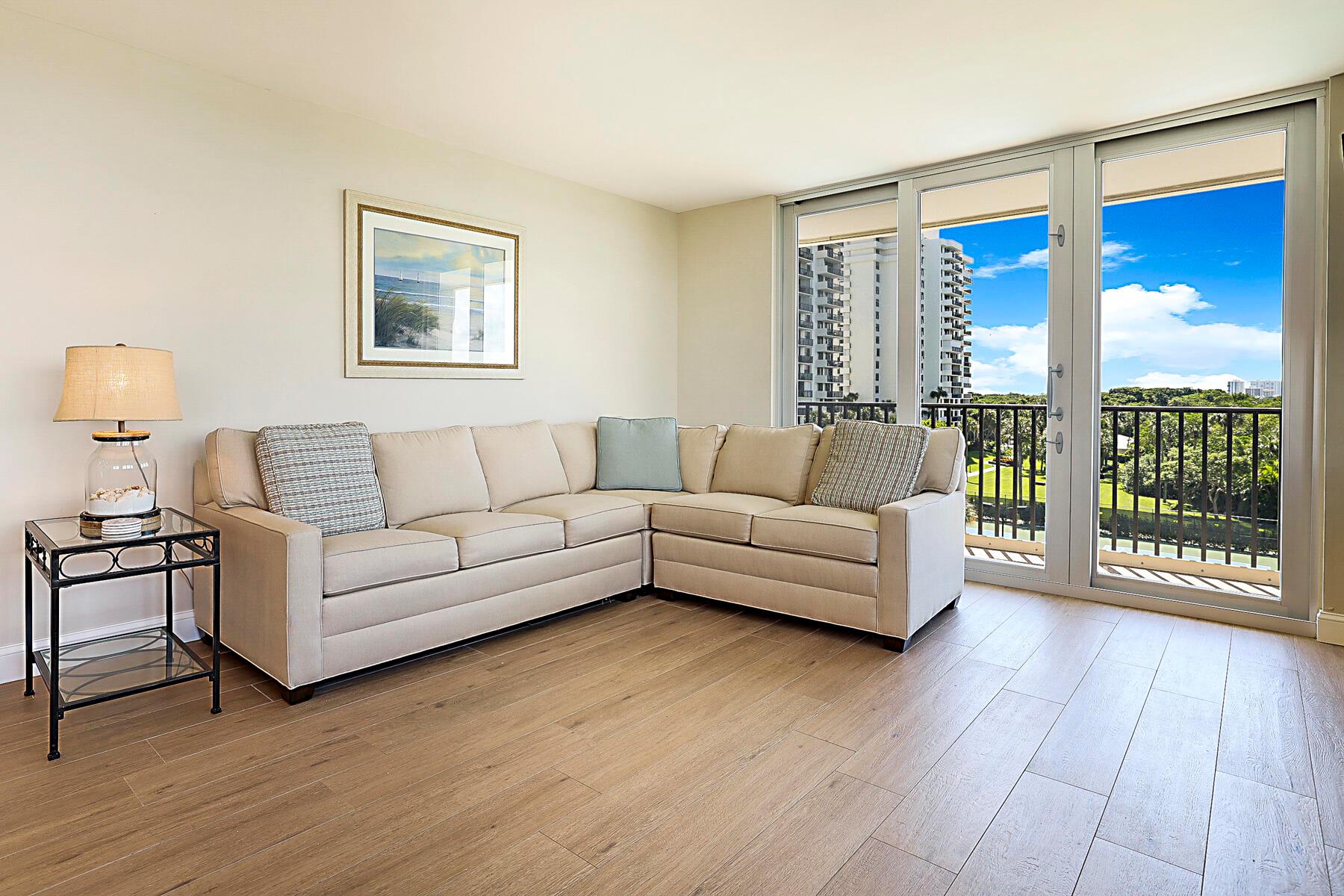 2121 N Ocean Boulevard 509w