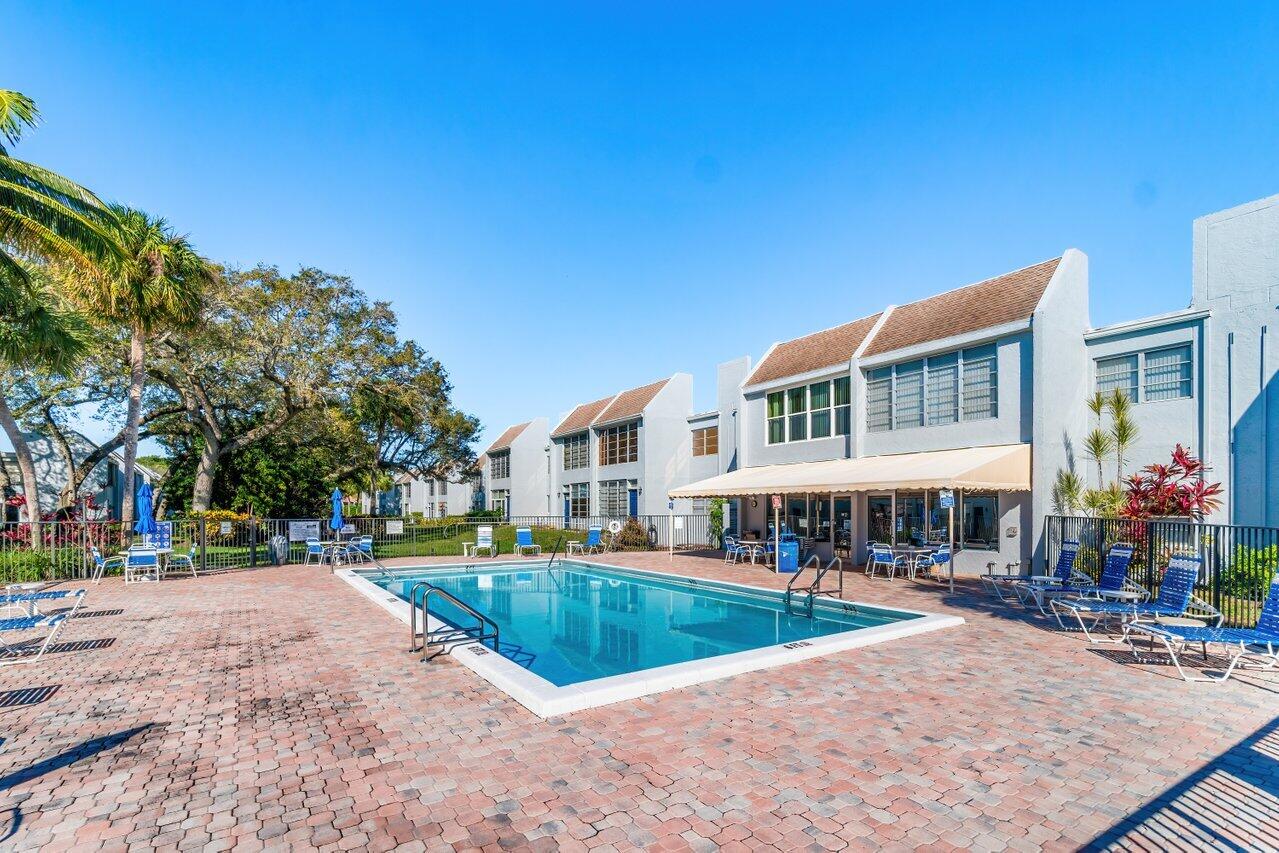 2900 SW 22nd Avenue 506