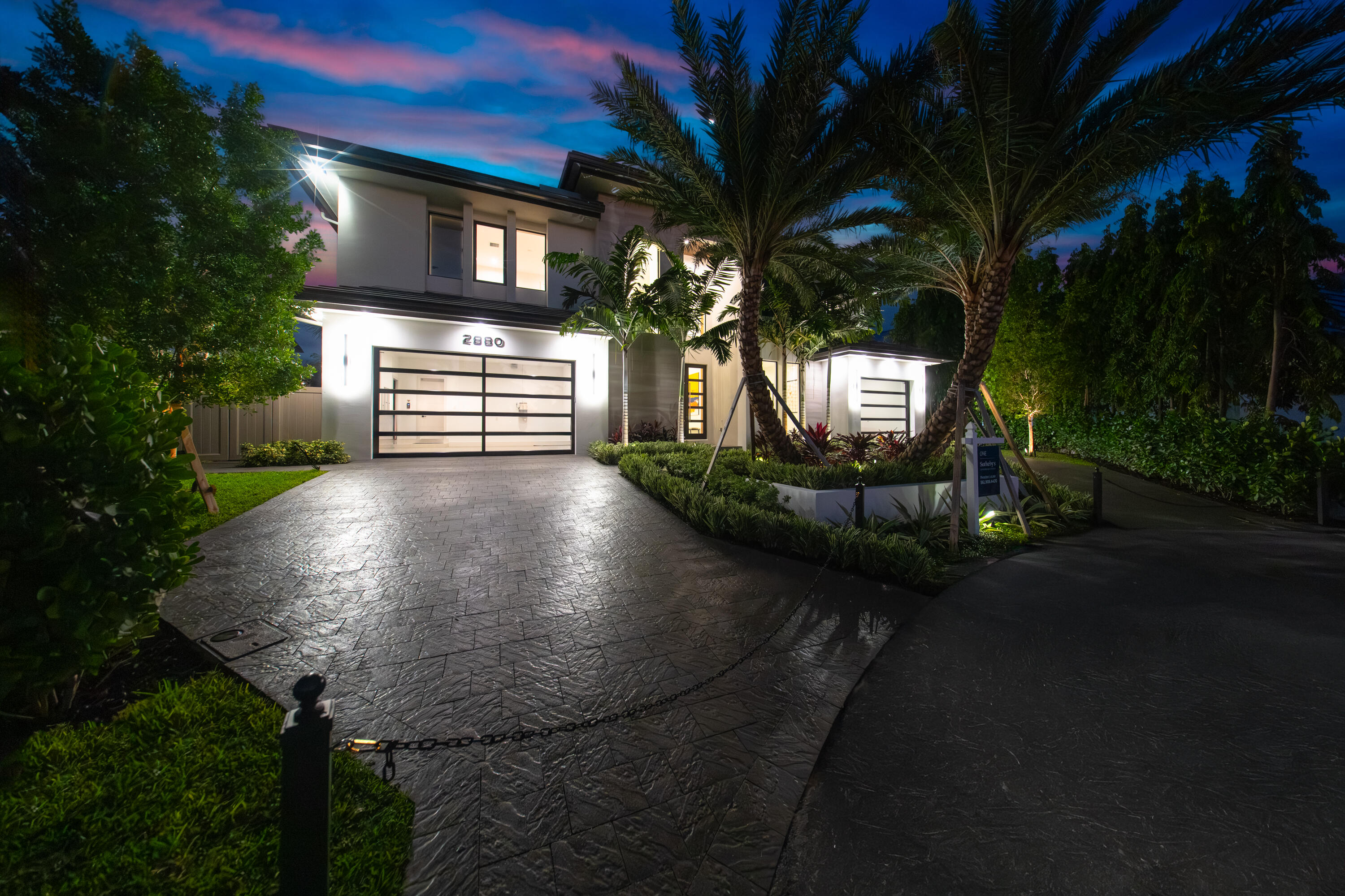 2880 NE 9th Street