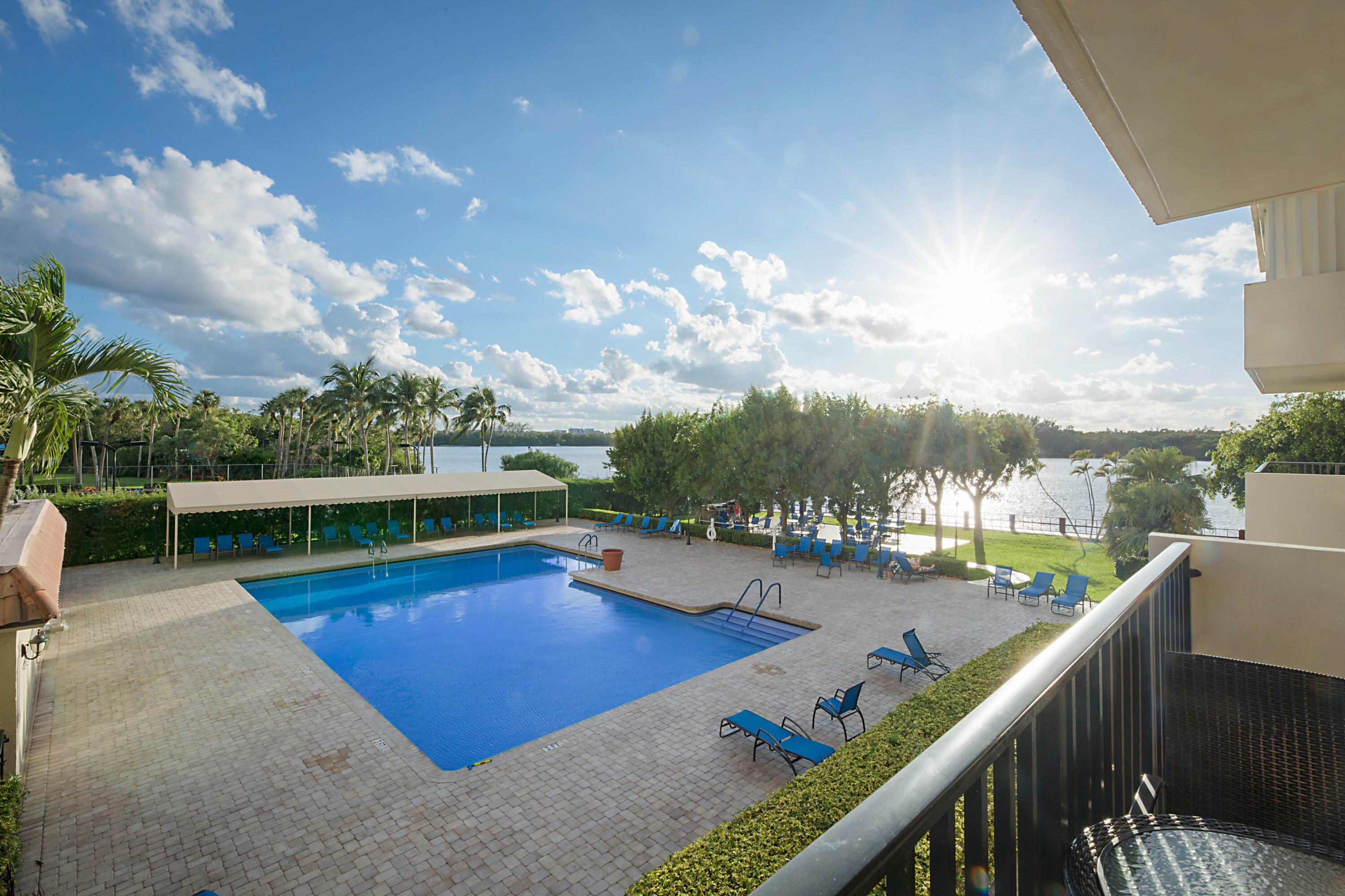 2121 N Ocean Boulevard 305w