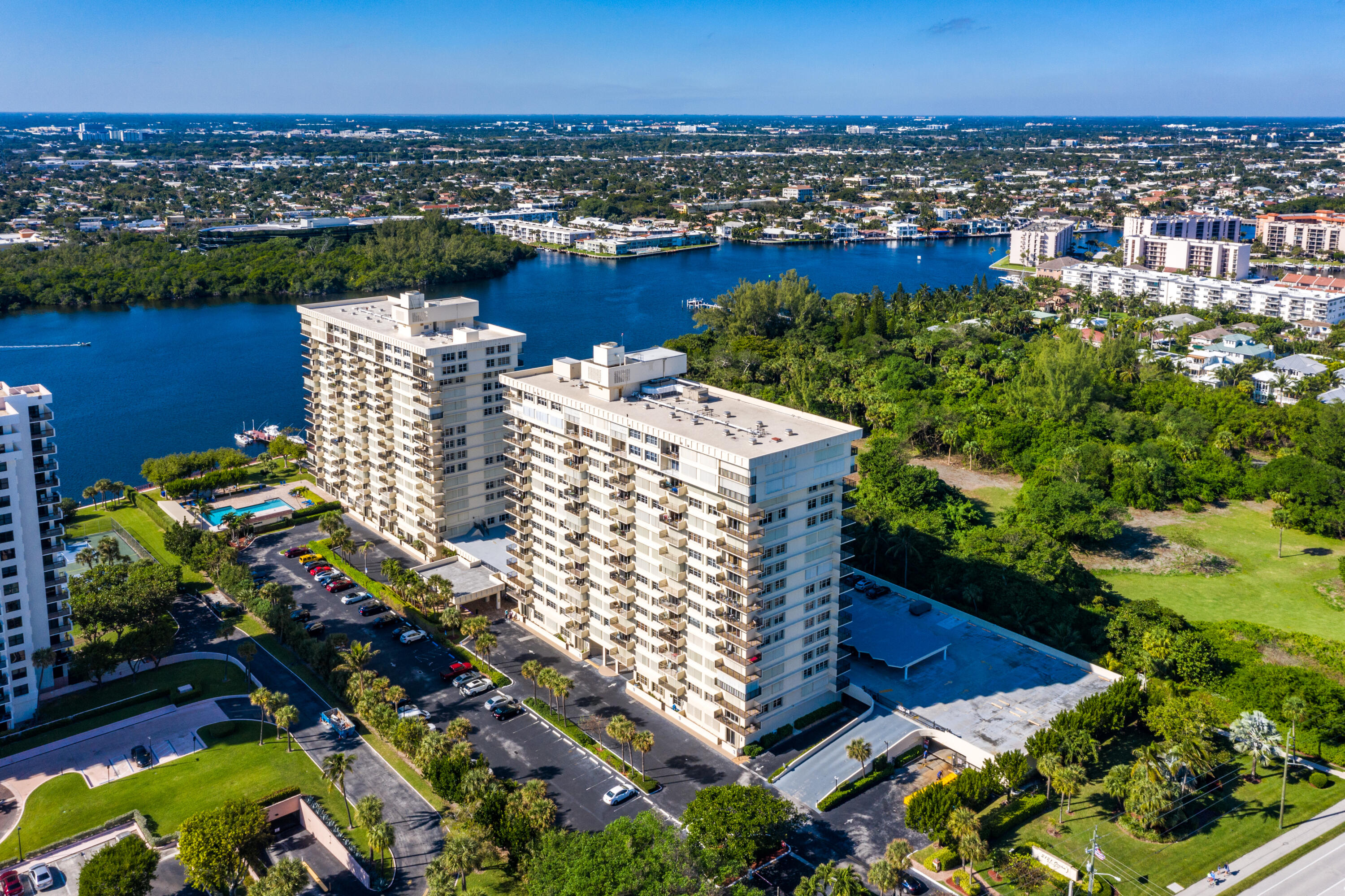 2121 N Ocean Boulevard 305w