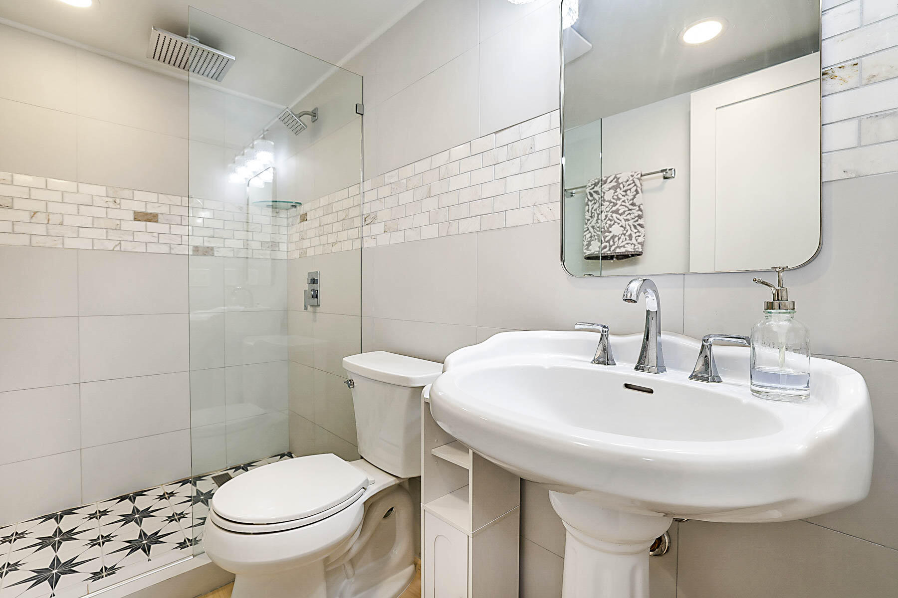 2121 N Ocean Boulevard 305w