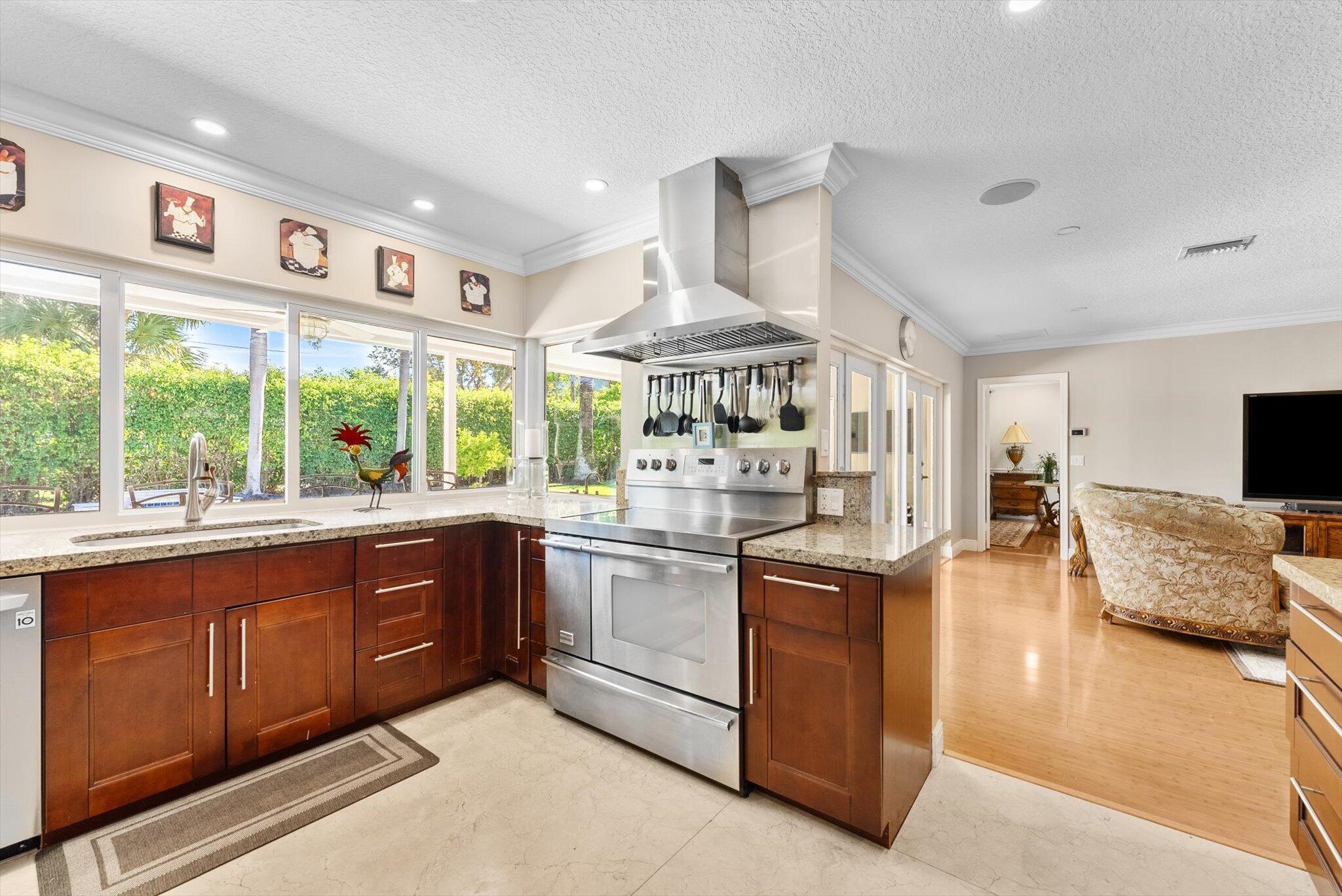 1170 SW Pepperridge Terrace
