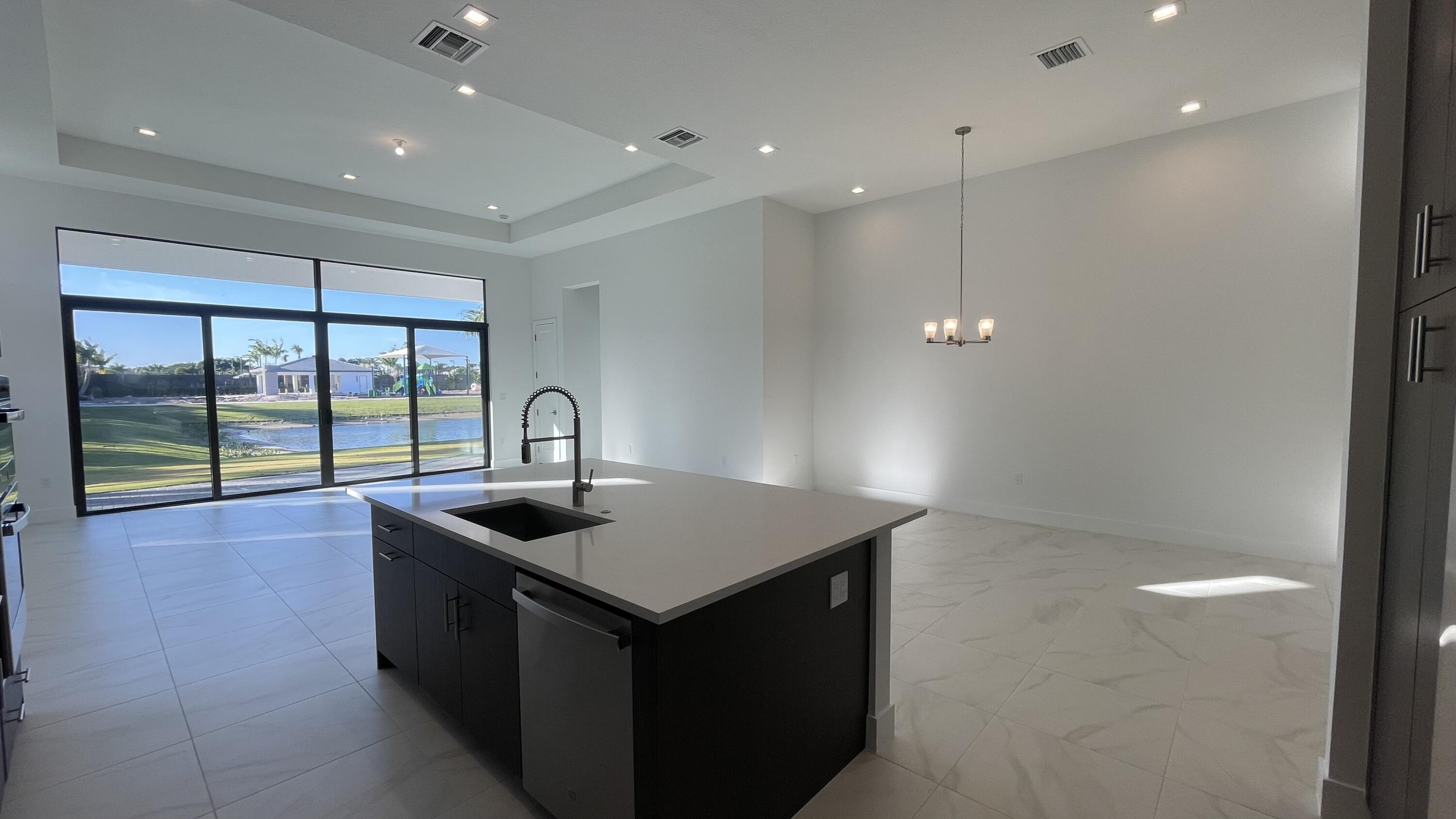 9338 Tulip Leaf Court