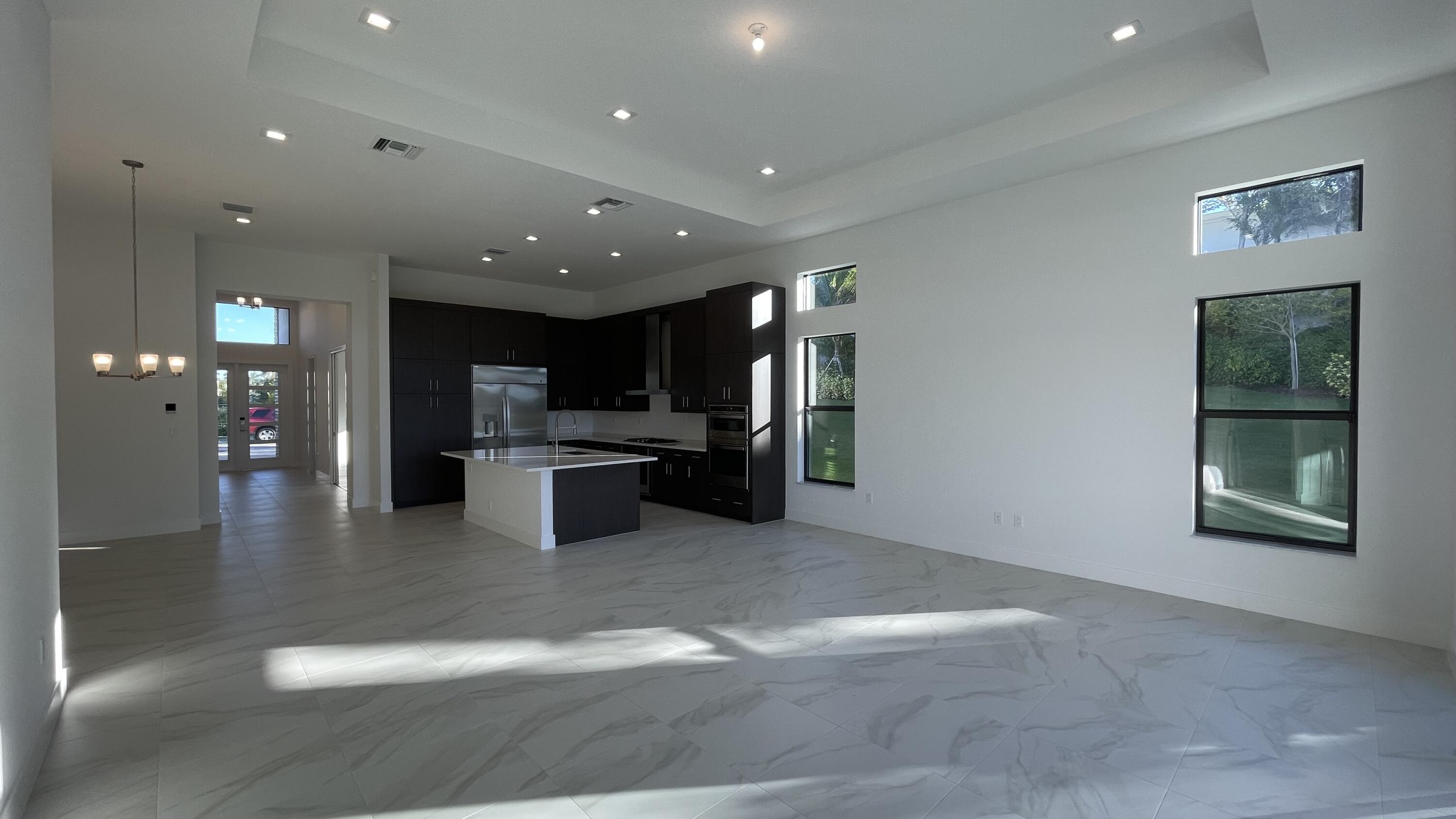 9338 Tulip Leaf Court