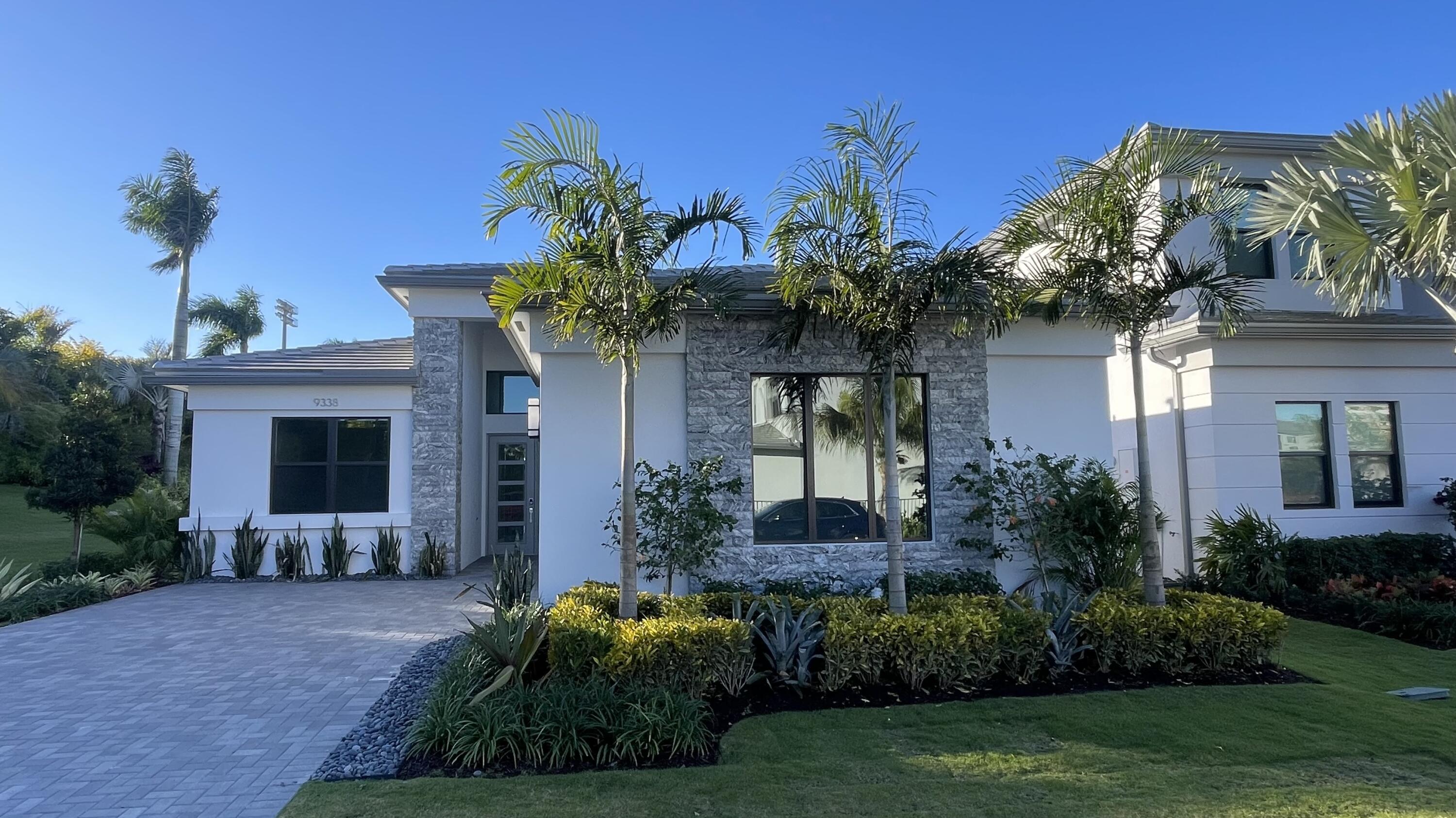 9338 Tulip Leaf Court