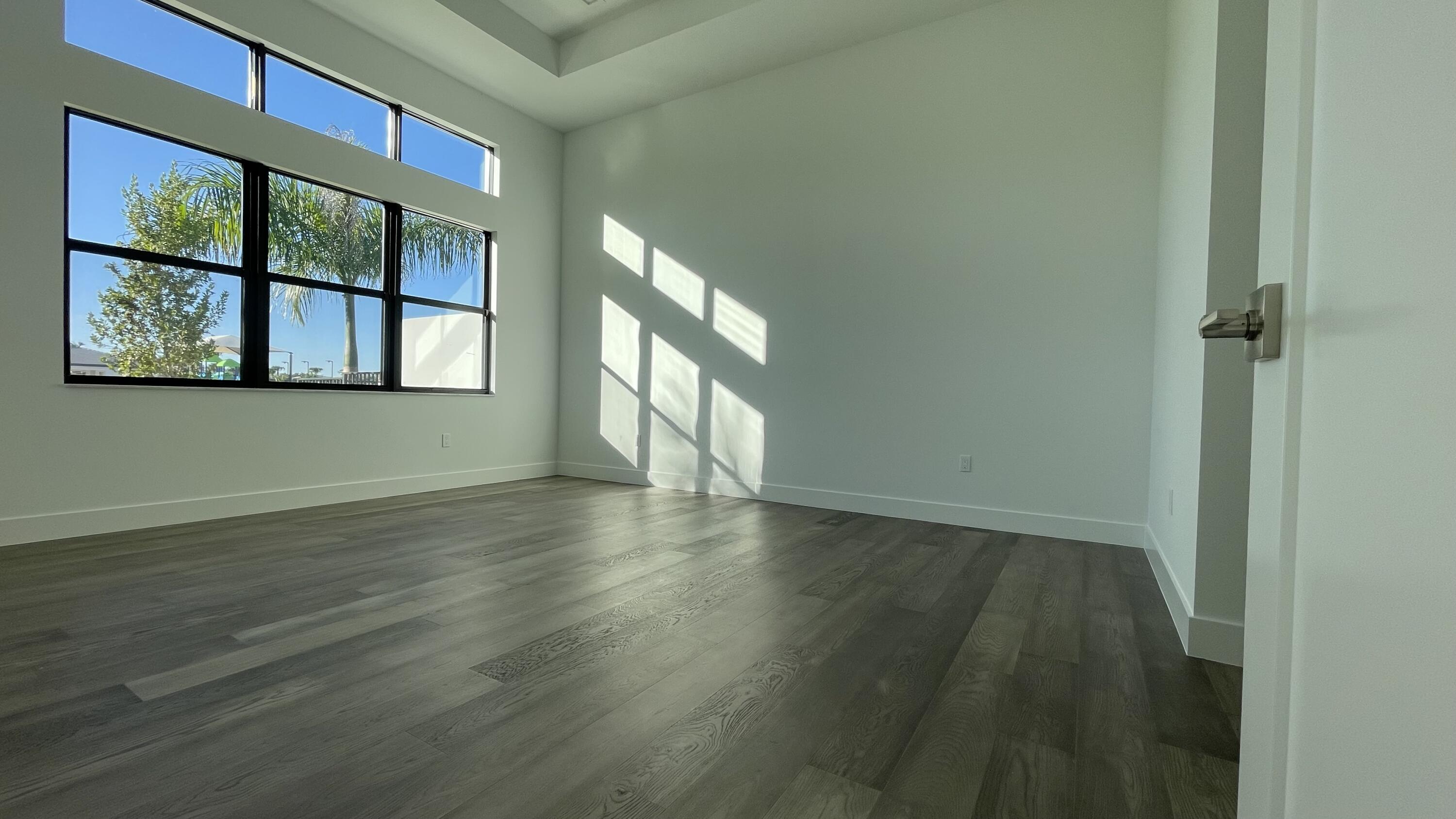 9338 Tulip Leaf Court