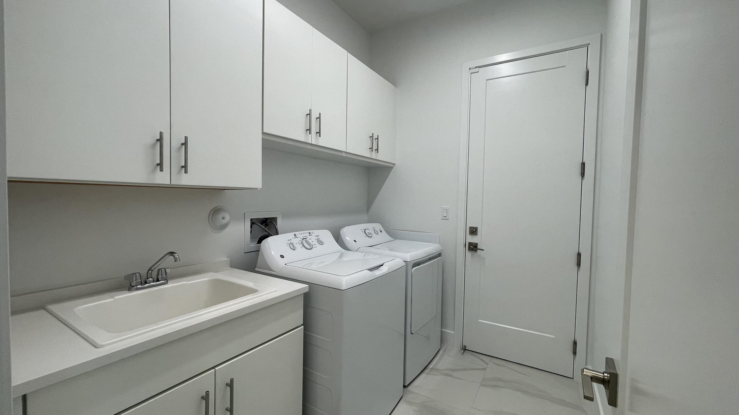 9338 Tulip Leaf Court