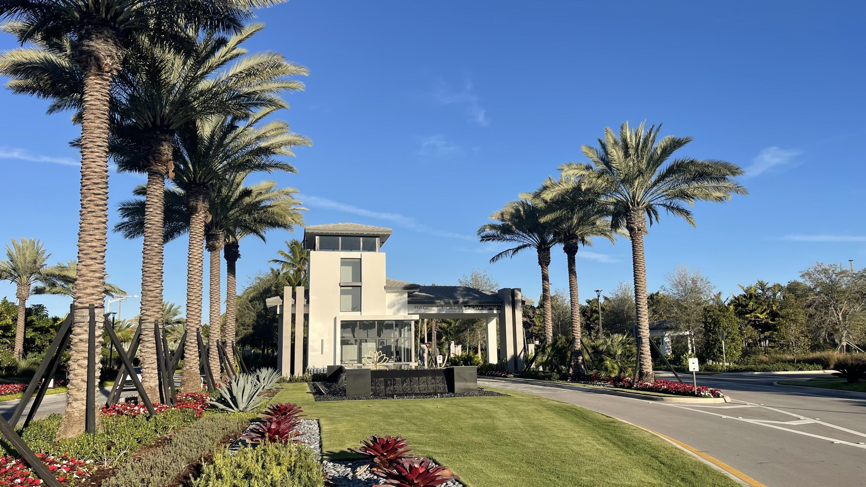 9338 Tulip Leaf Court