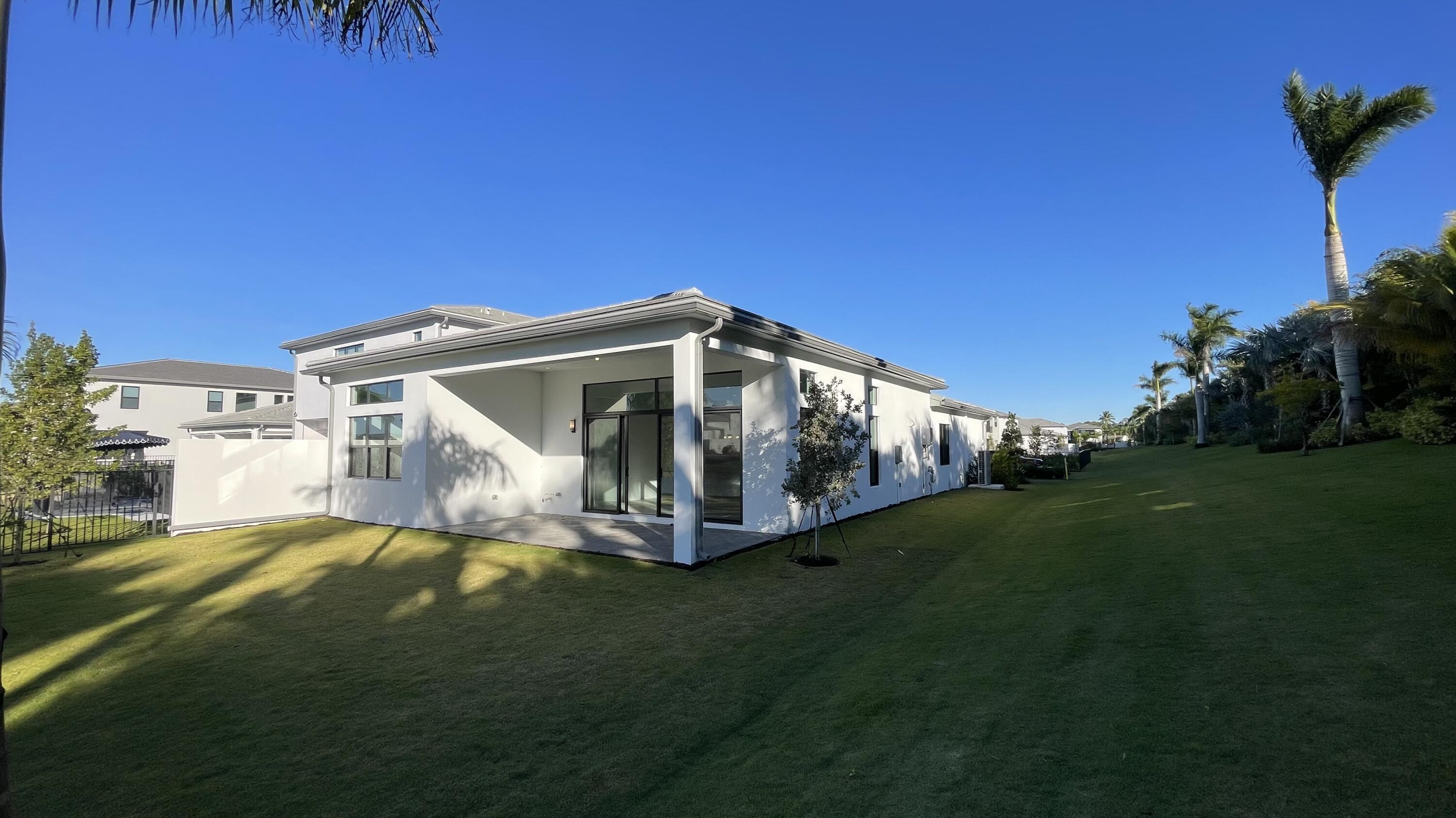 9338 Tulip Leaf Court