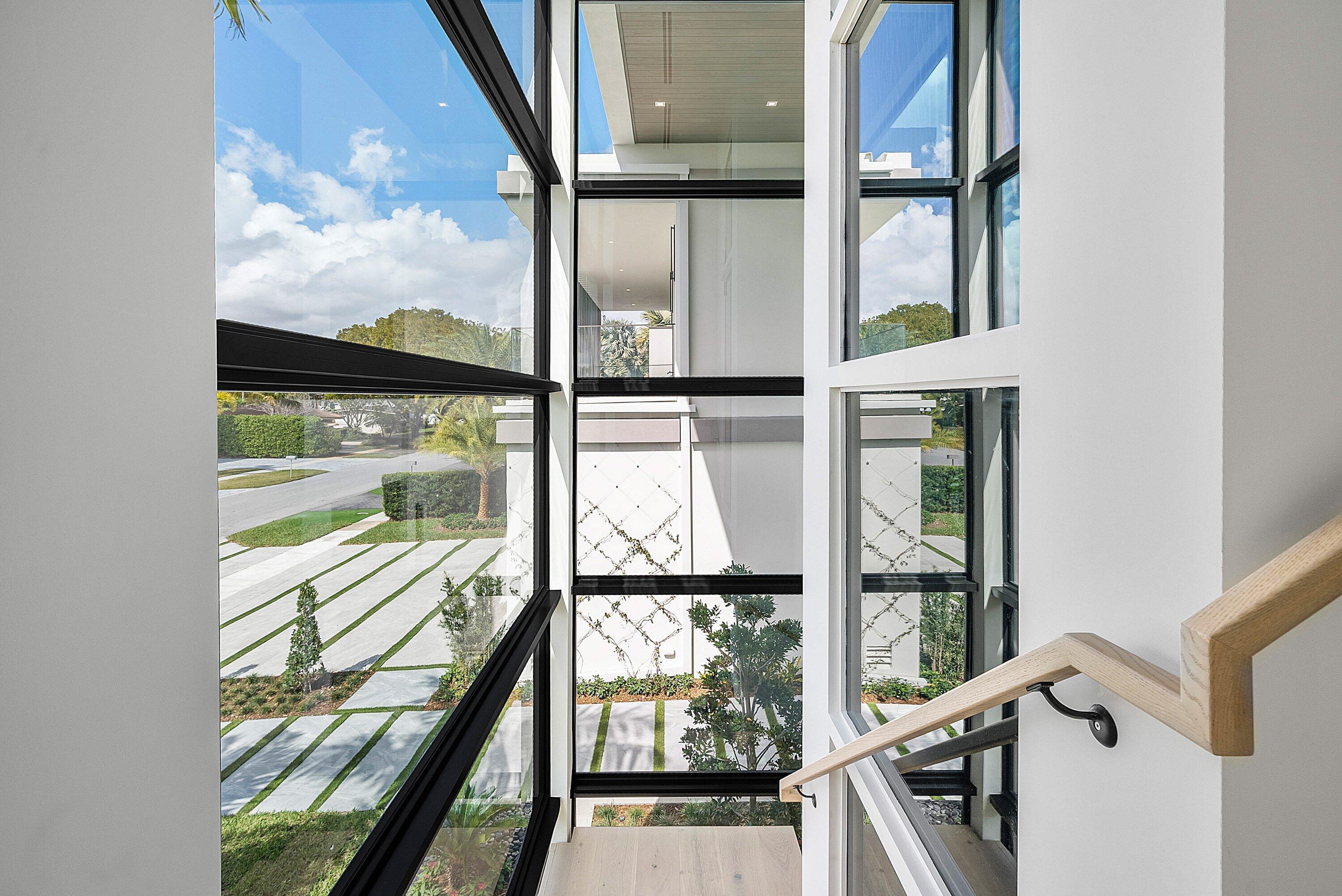 299 NE 7th Street