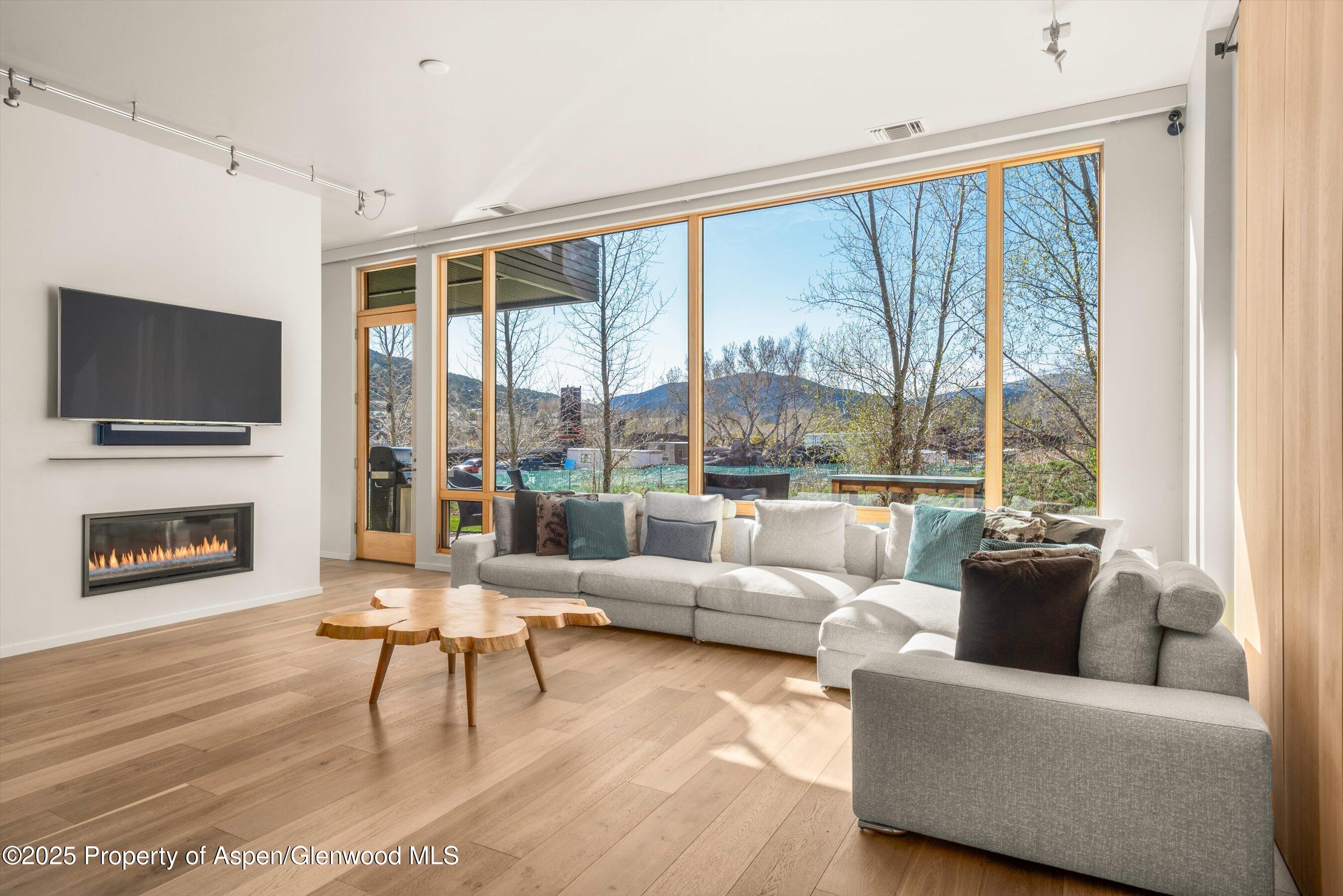 104 Evans Road, 105