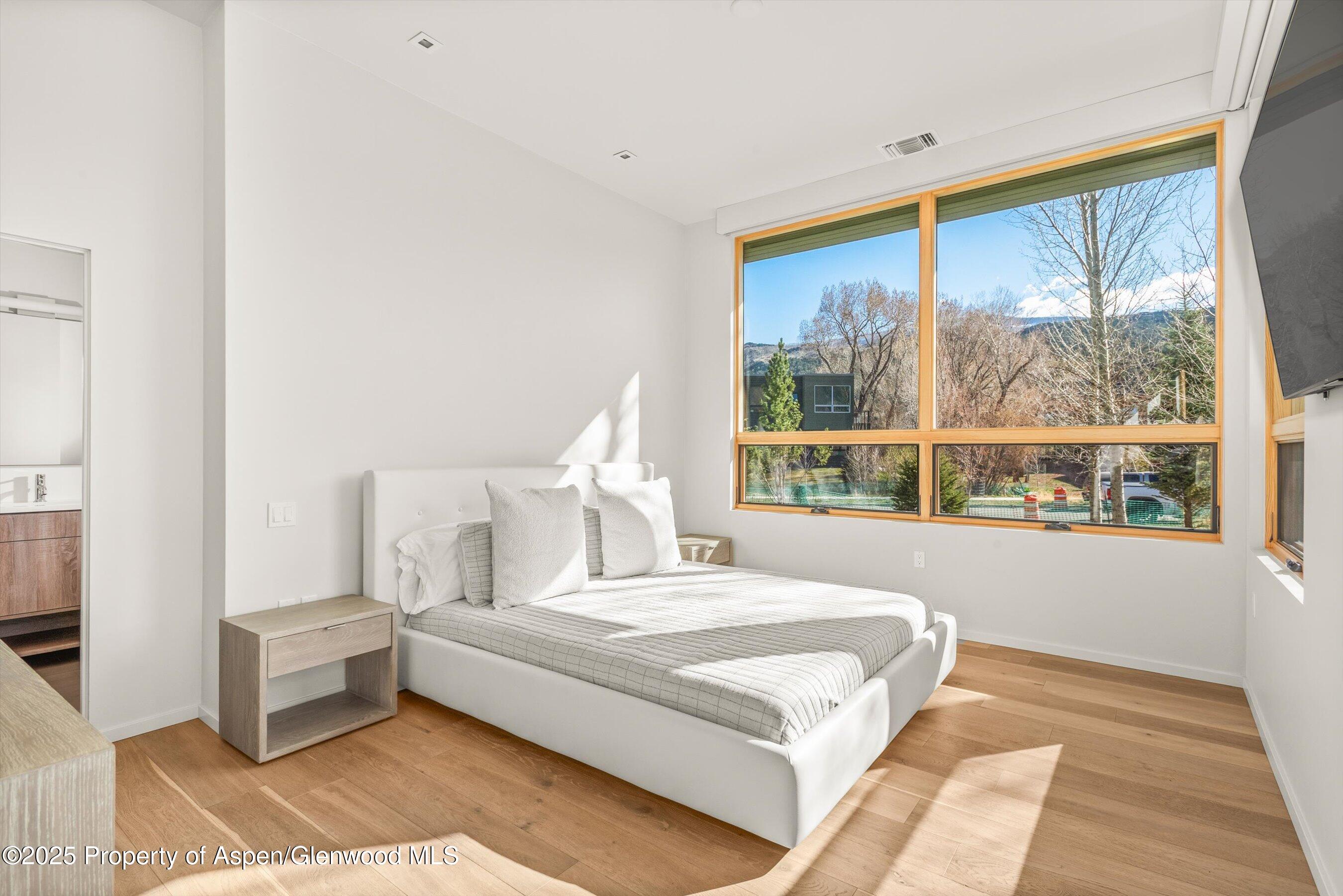 104 Evans Road, 105
