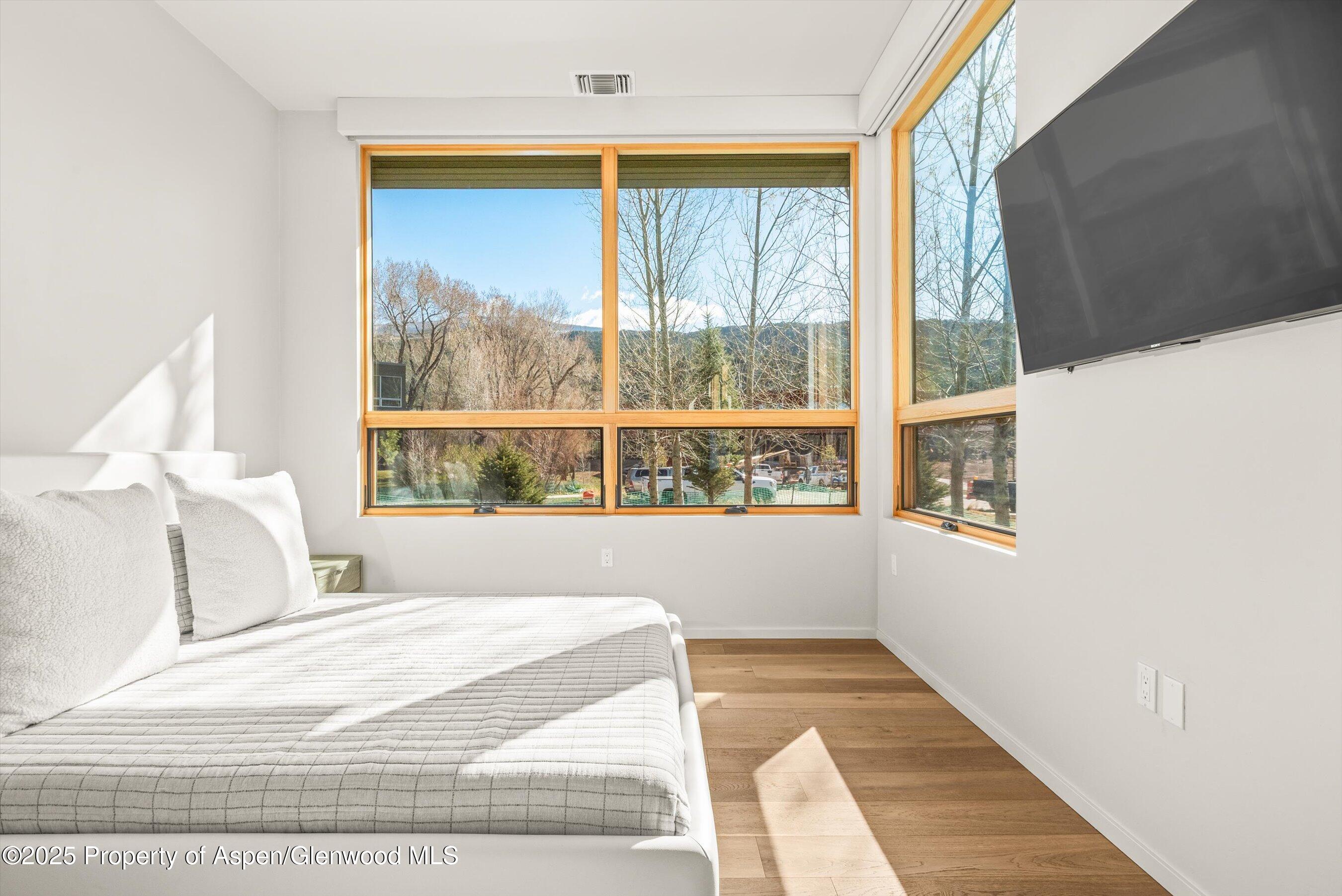 104 Evans Road, 105