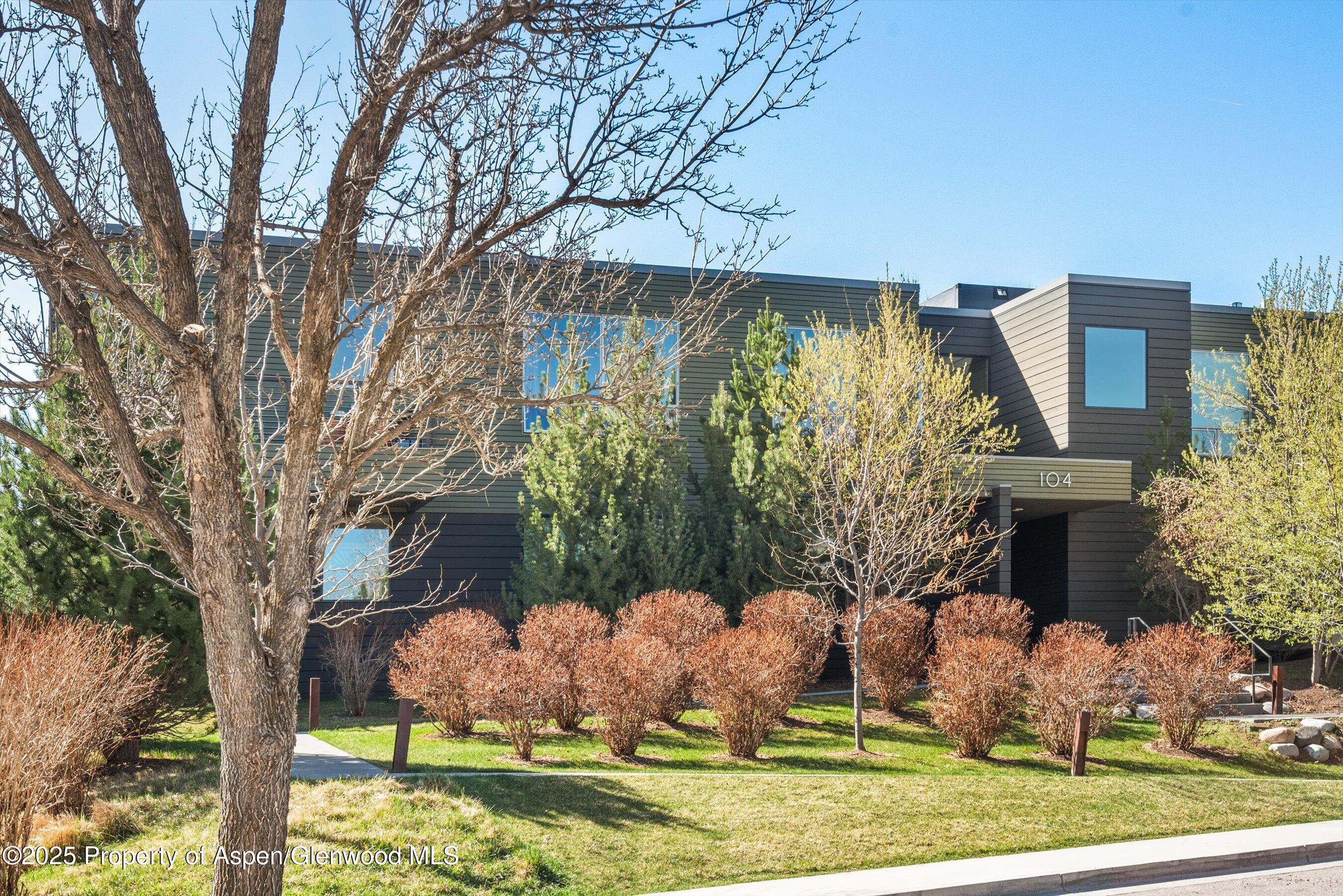 104 Evans Road, 105