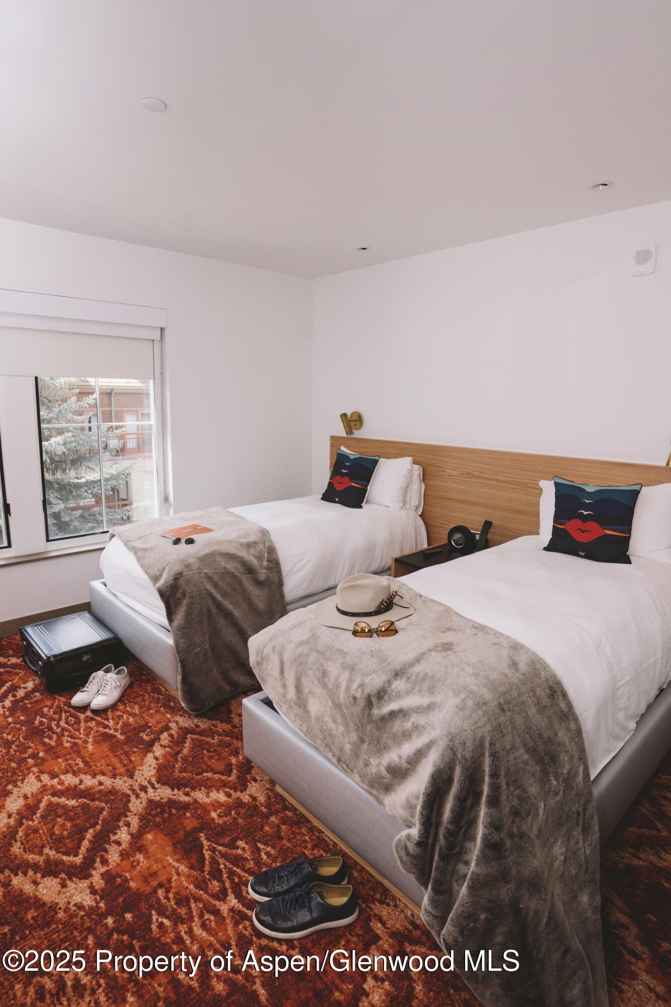 550 S Spring Street, F2-1, Aspen Unit: F2-1