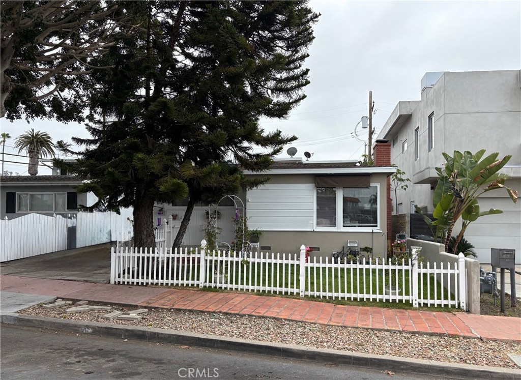 103 Avenida Aragon