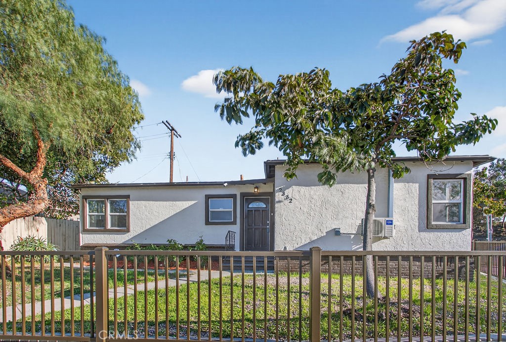 2332 S Highland Avenue