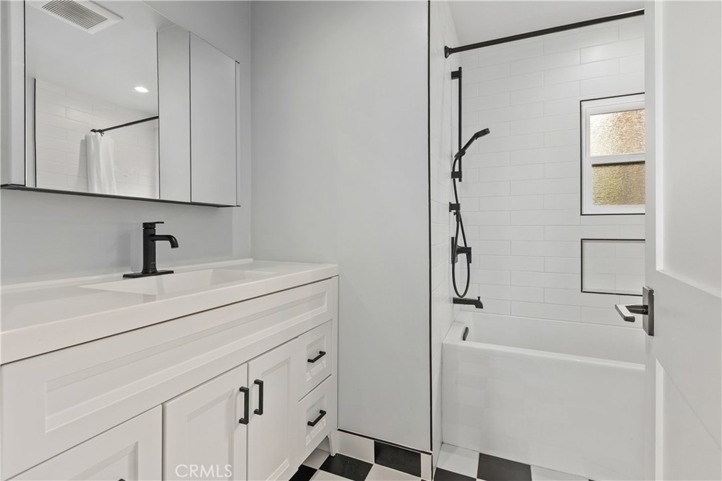 264 266 San Joaquin