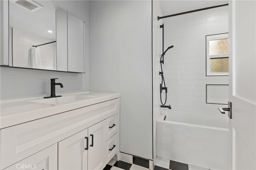264 266 San Joaquin