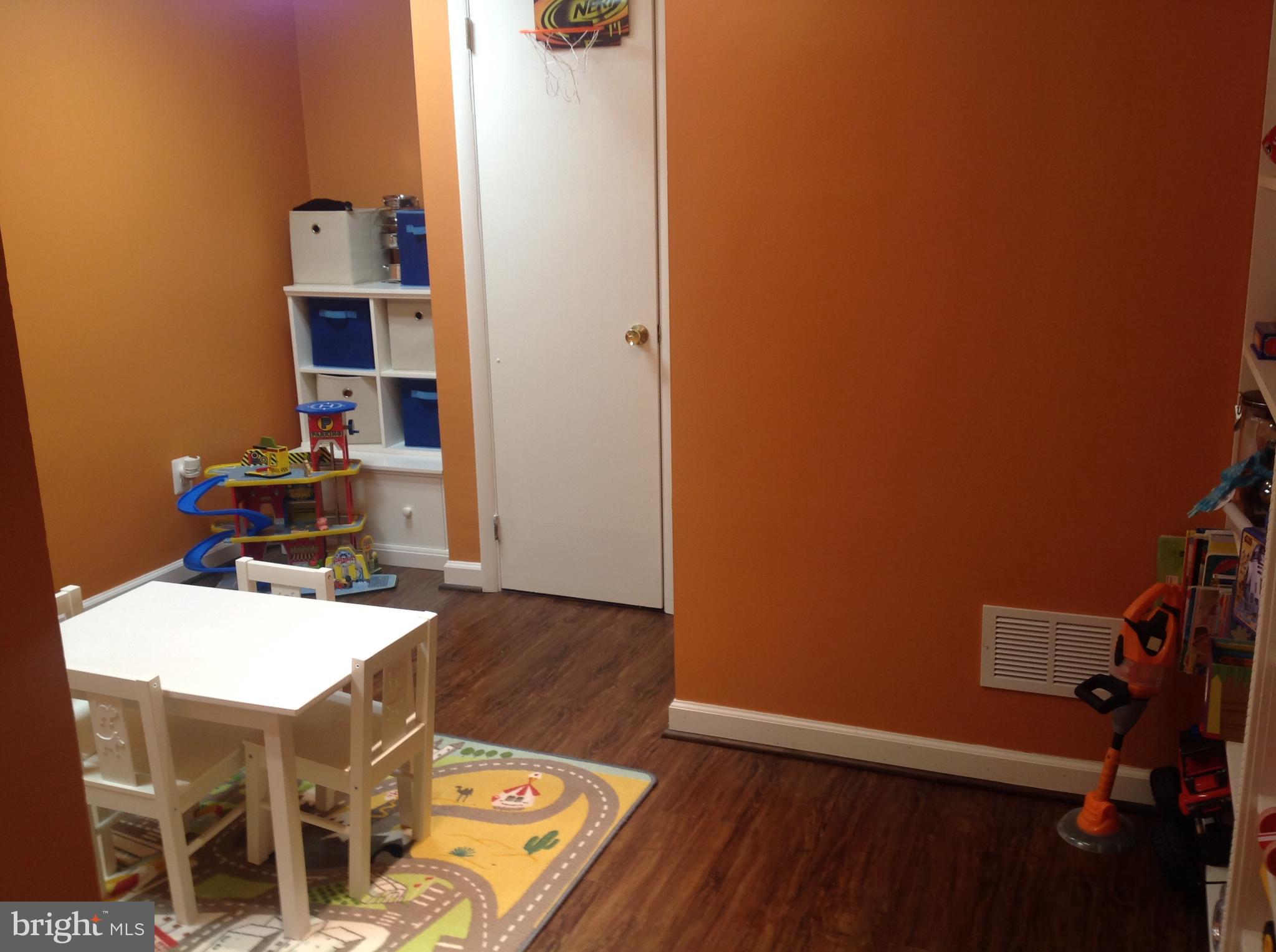 3412 RAMSGATE TERRACE