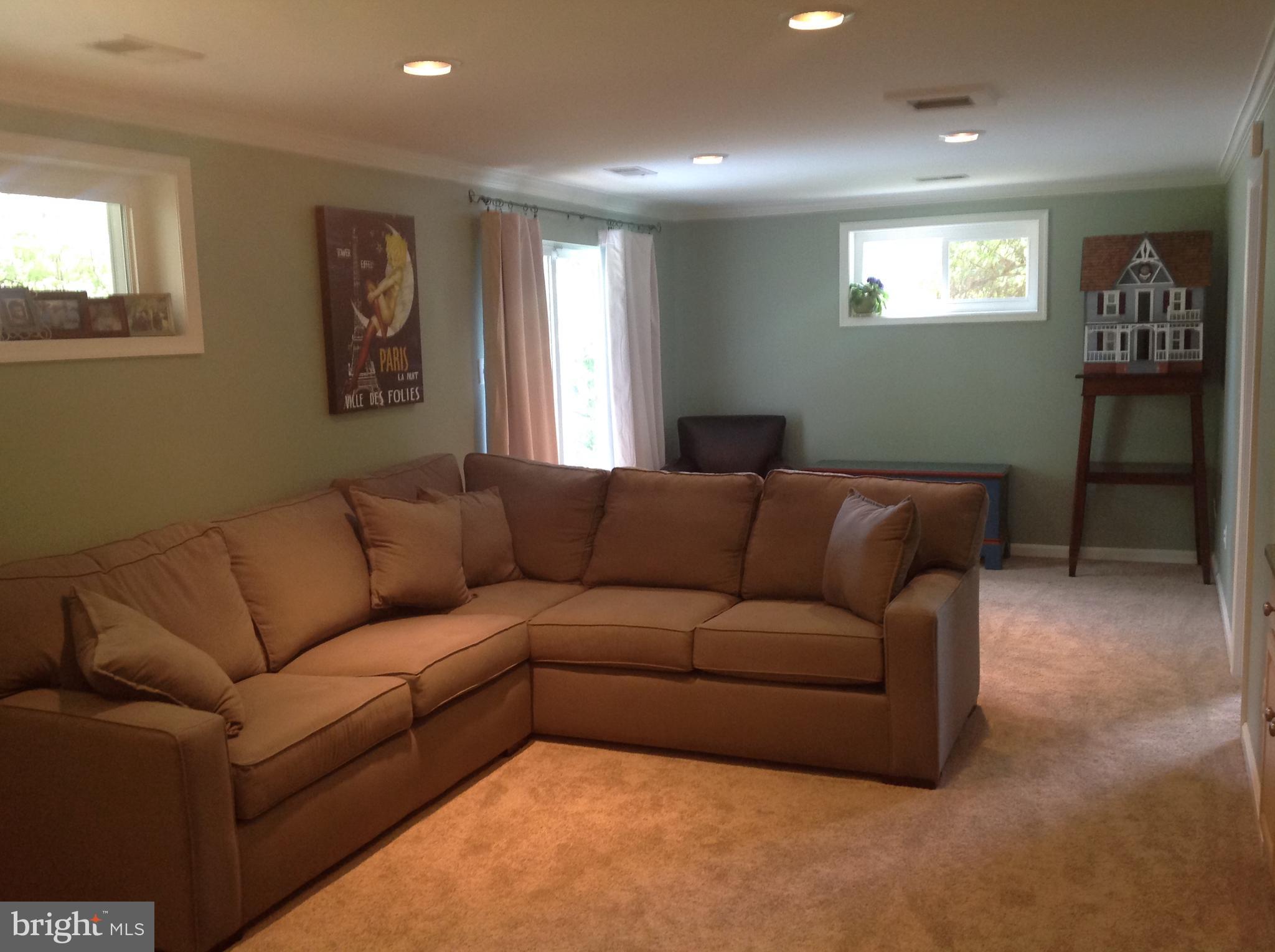 3412 RAMSGATE TERRACE