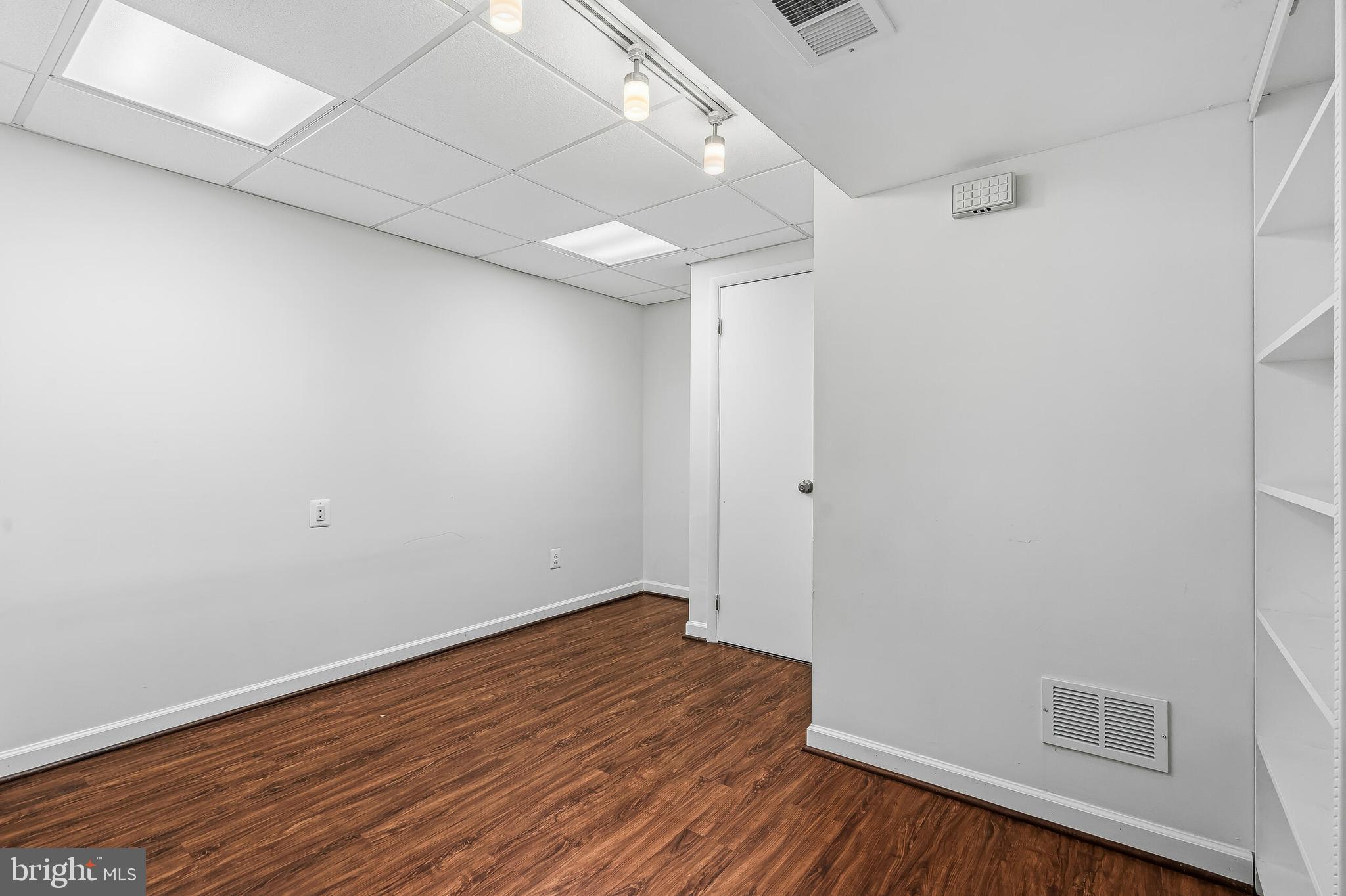 3412 RAMSGATE TERRACE