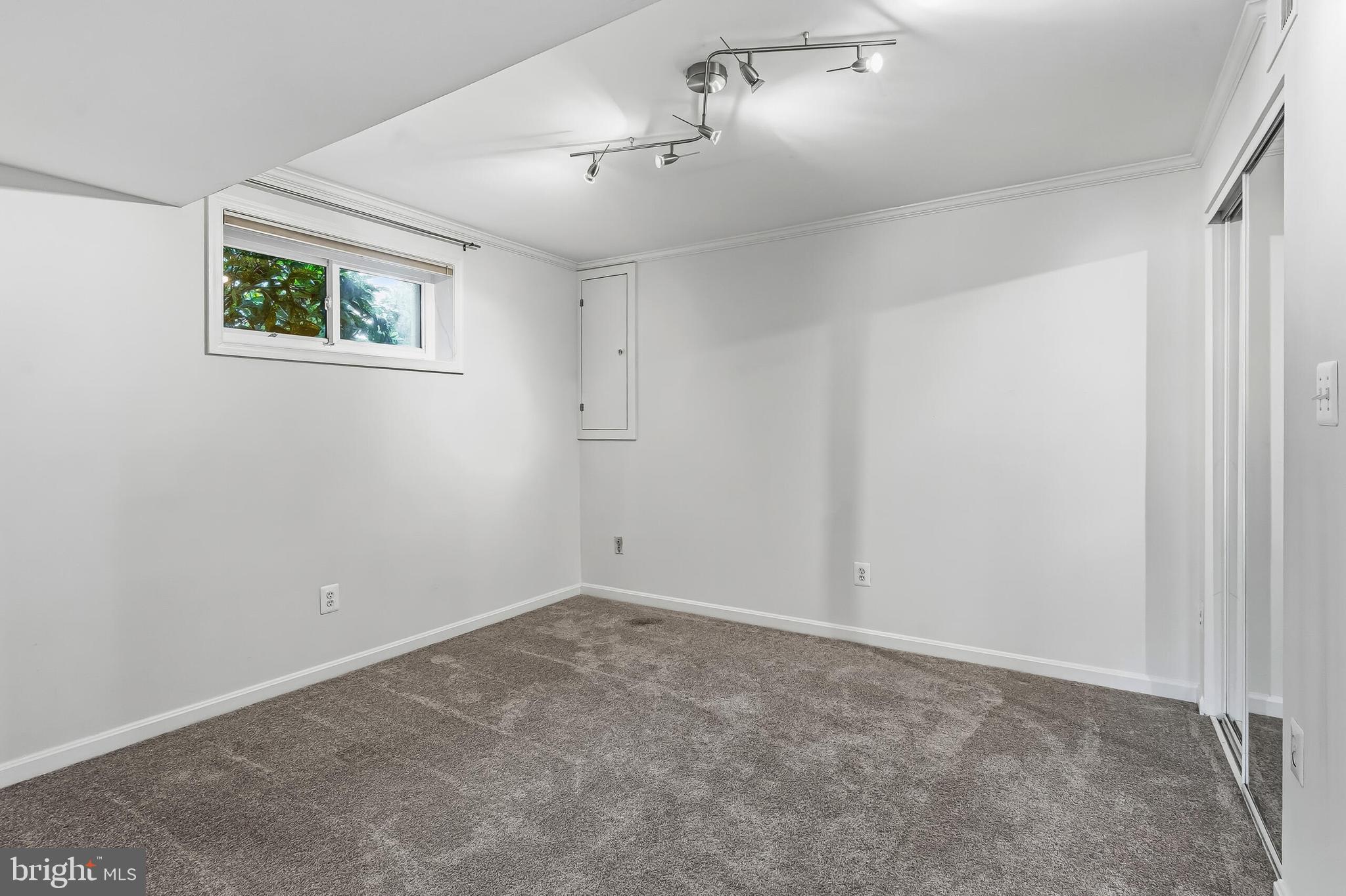 3412 RAMSGATE TERRACE