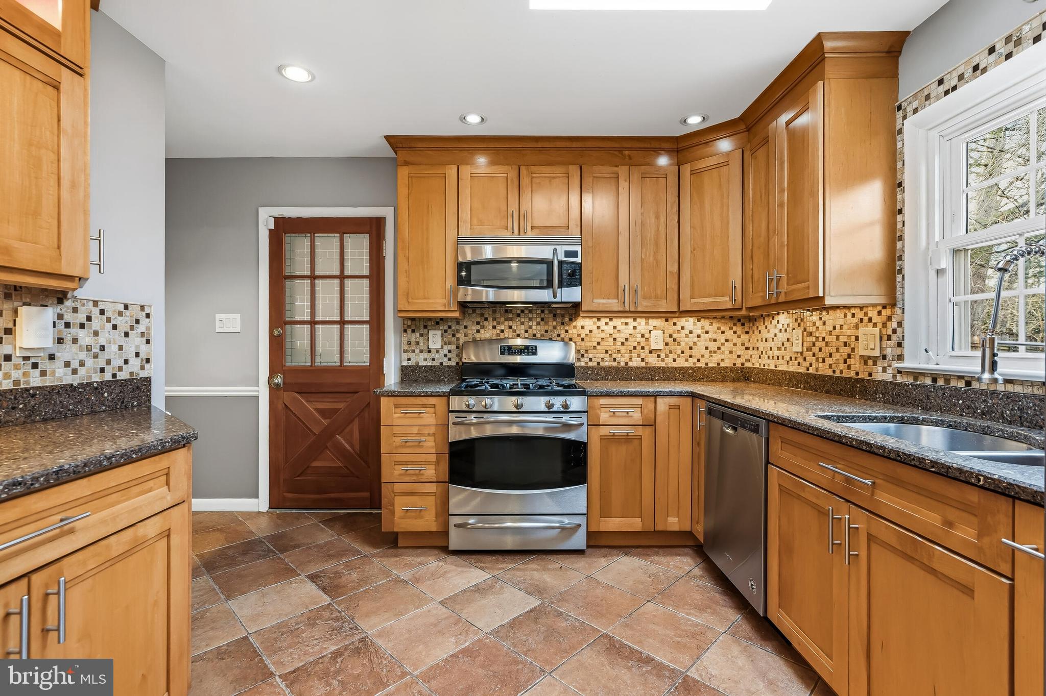 3412 RAMSGATE TERRACE