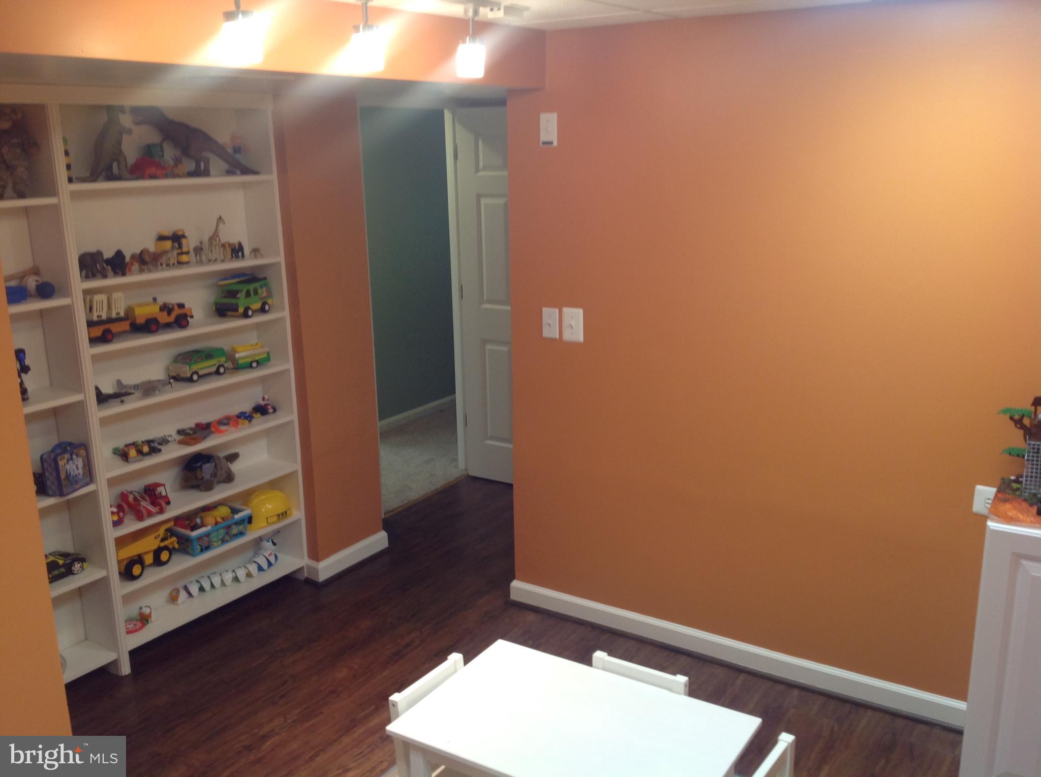 3412 RAMSGATE TERRACE