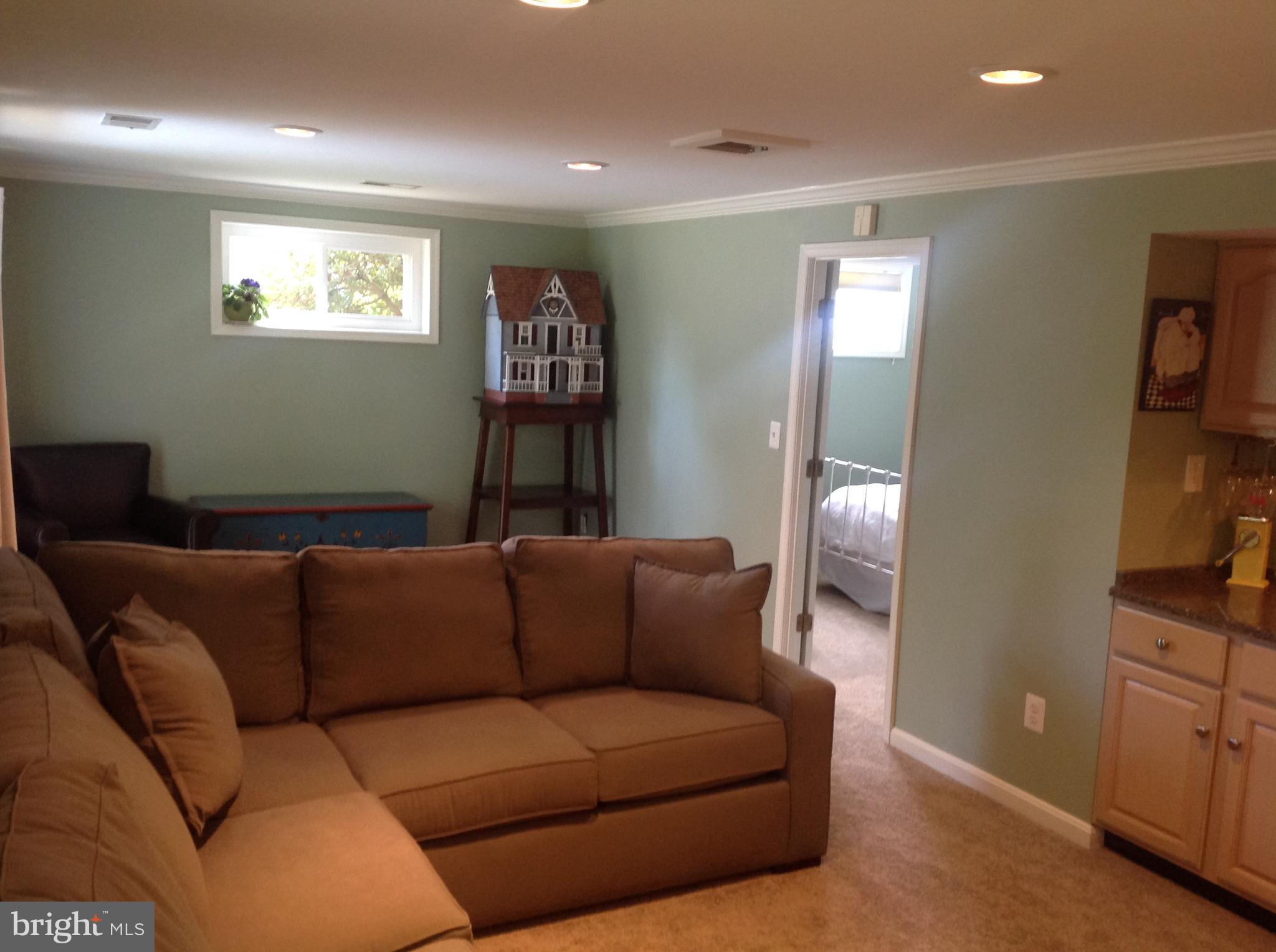 3412 RAMSGATE TERRACE