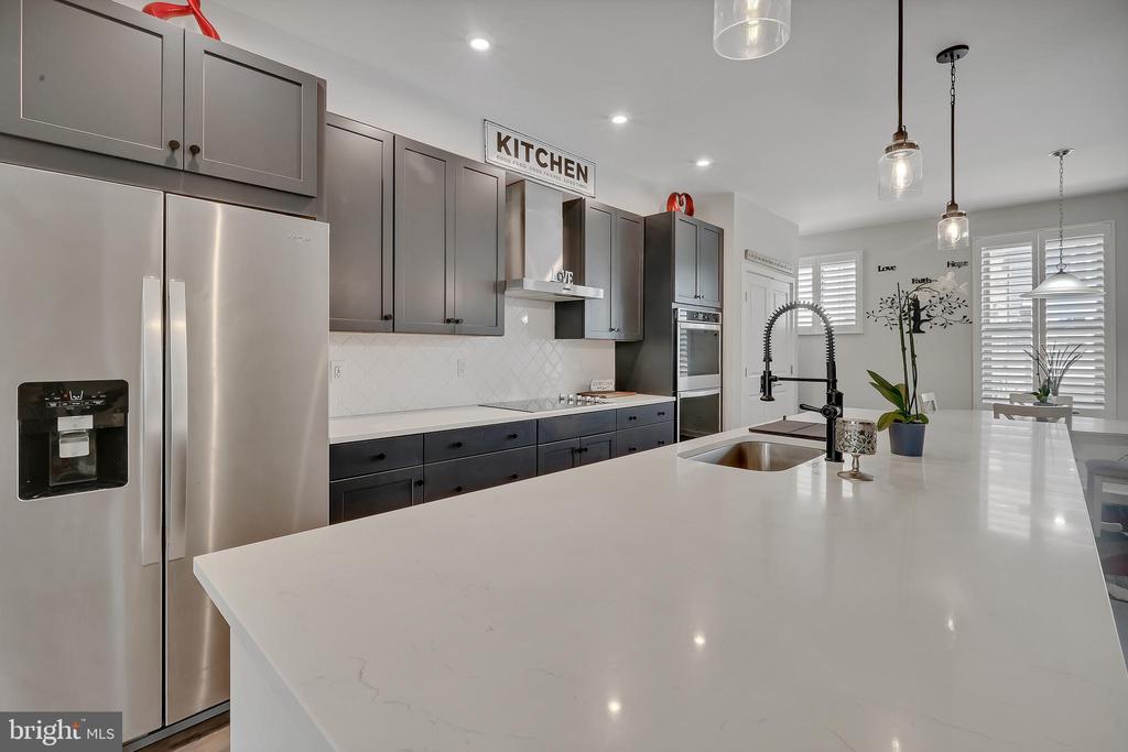 2603 LOGANBERRY DRIVE