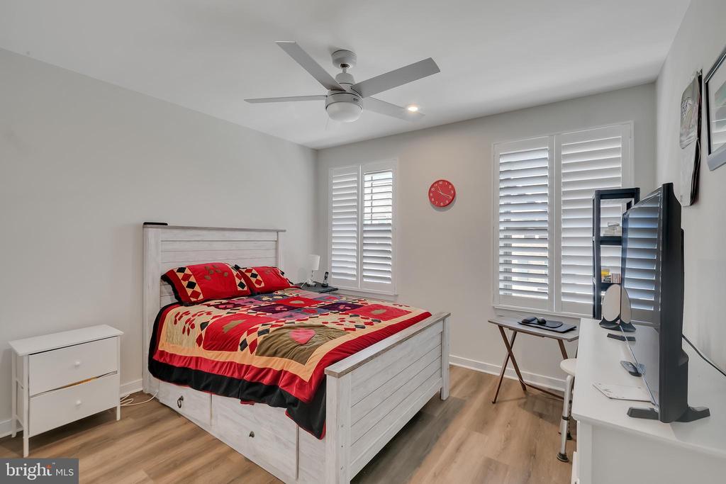 2603 LOGANBERRY DRIVE
