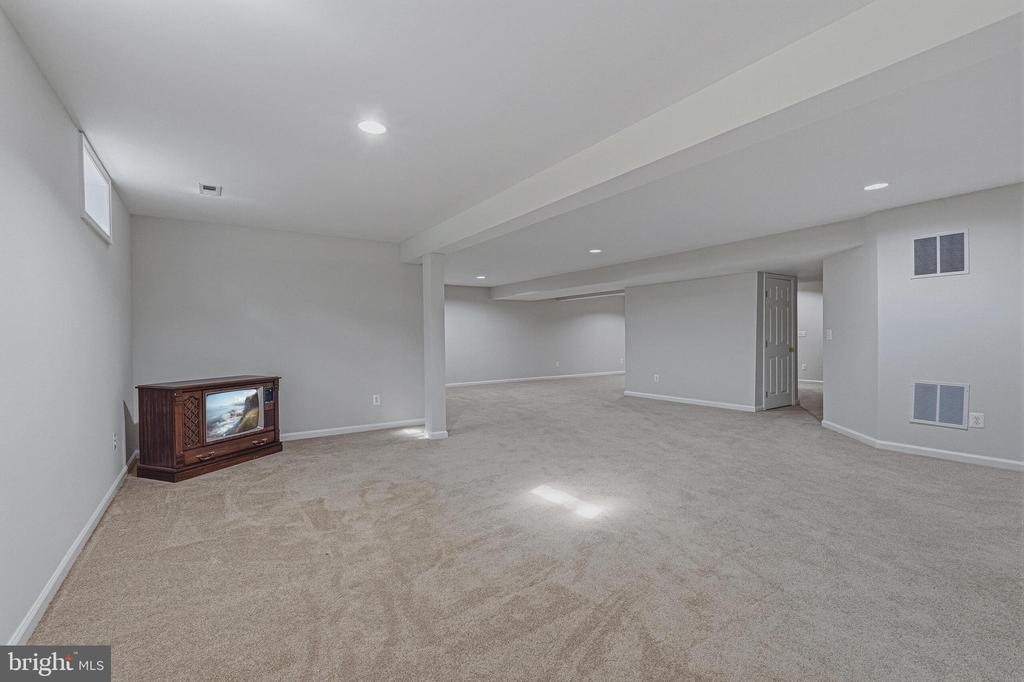 5933 COINER HOUSE PLACE