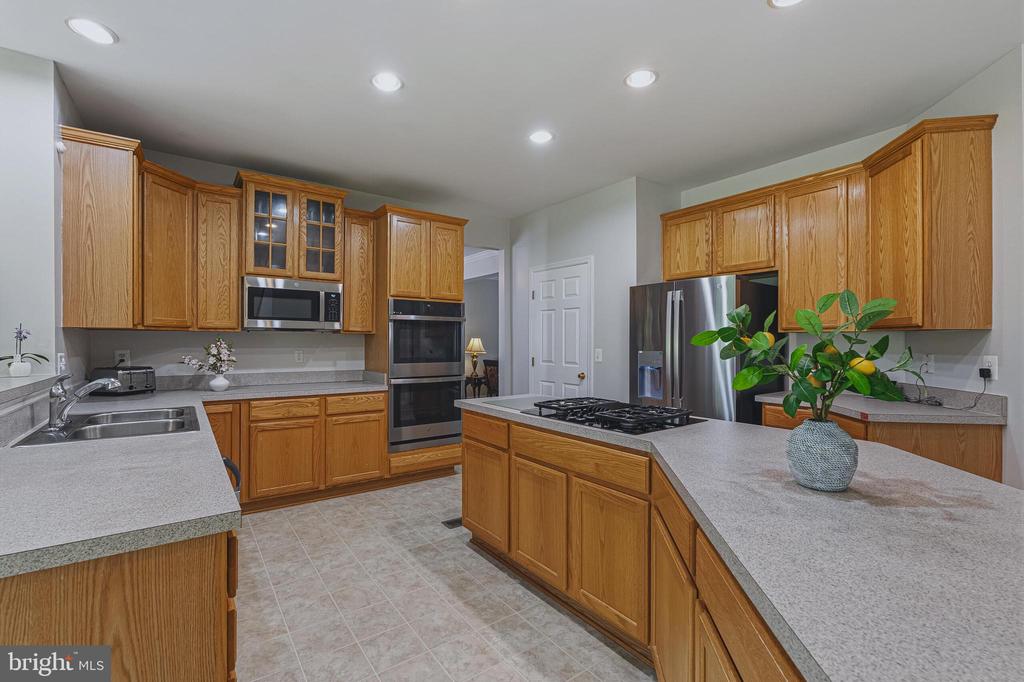 5933 COINER HOUSE PLACE