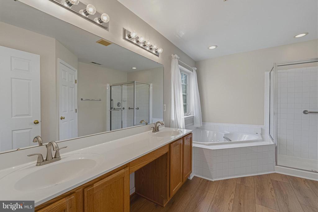 5933 COINER HOUSE PLACE