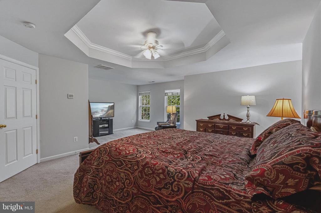 5933 COINER HOUSE PLACE
