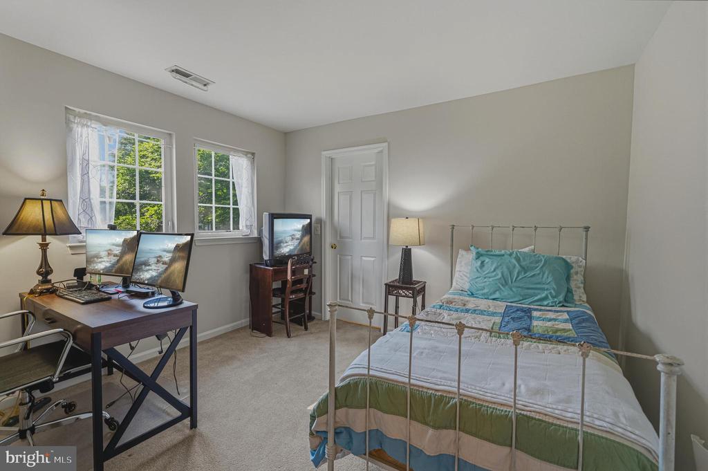 5933 COINER HOUSE PLACE